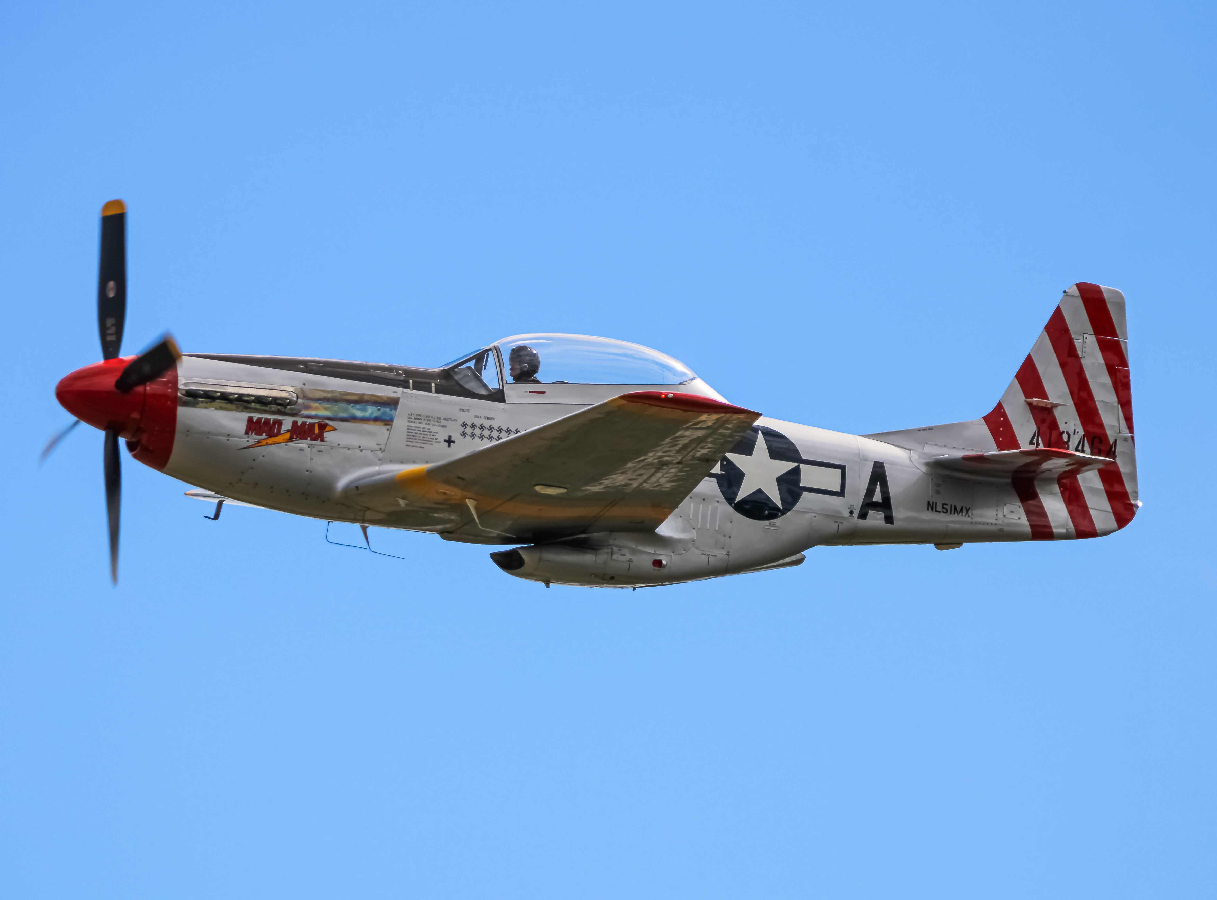 Full size: PRIVATE North American P-51 Mustang NL51MX at 