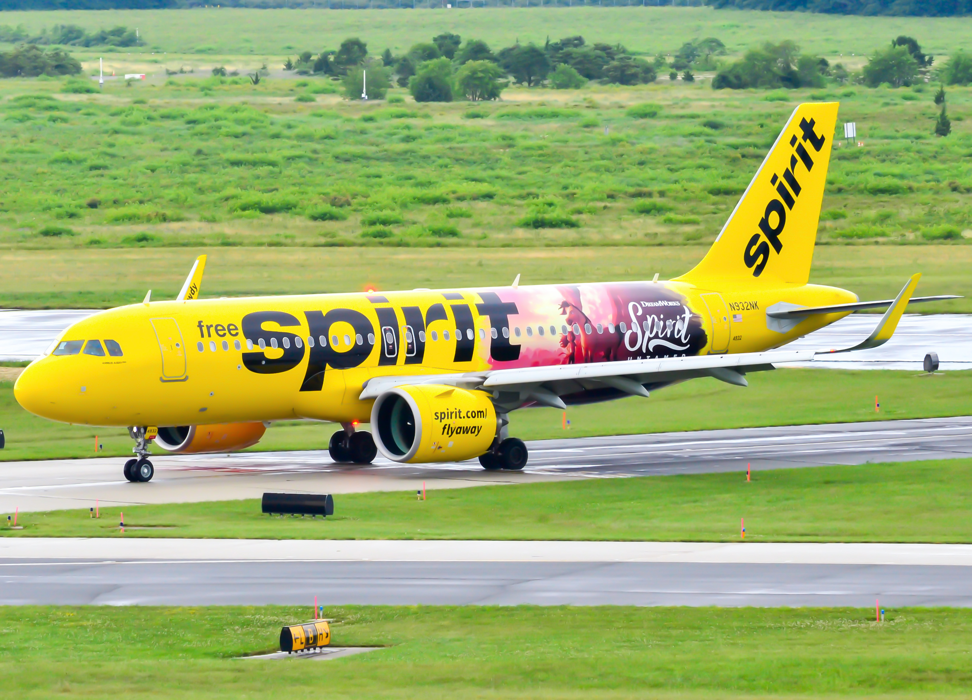 Full size: Spirit Airlines Airbus A320NEO N932NK at Atlantic City International Airport