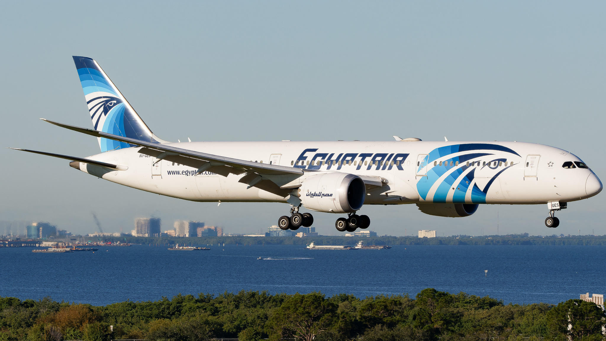 Full size: EgyptAir Boeing 787-9 SU-GES at Tampa International Airport