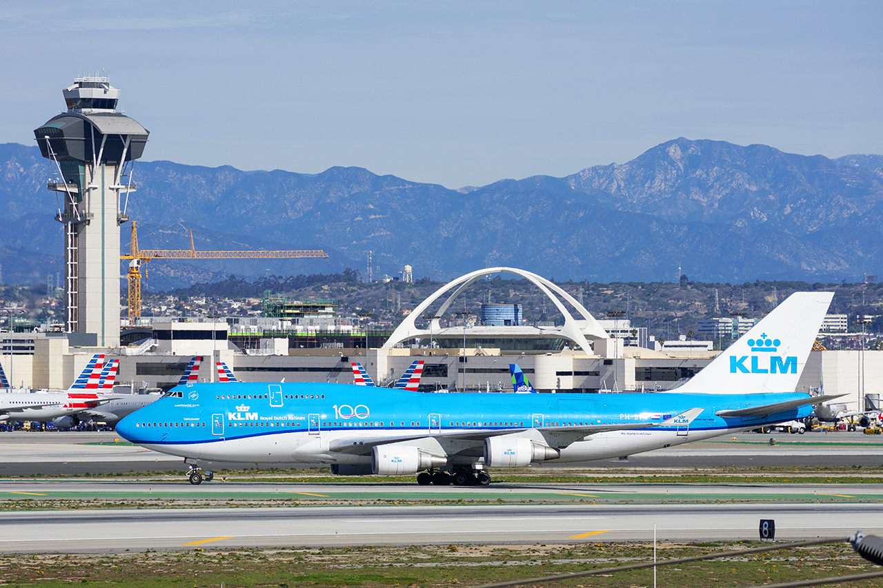 Full size: KLM Boeing 747-400 PH-BFV at Los Angeles International Airport