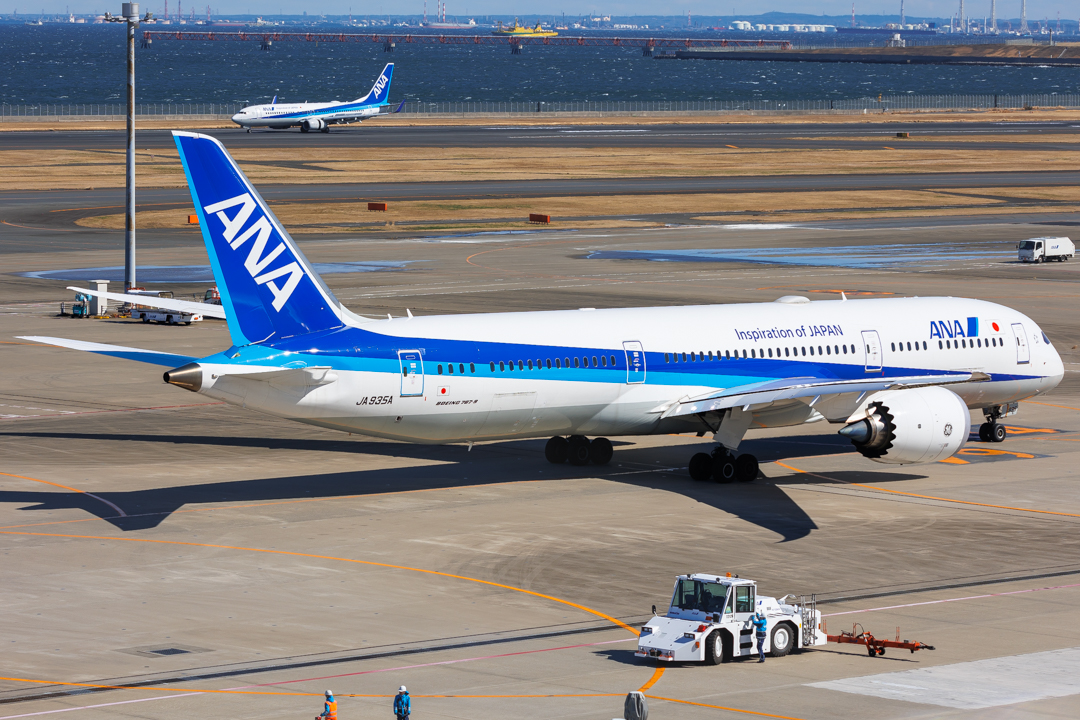 Full size: All Nippon Airways Boeing 787-9 JA935A at Tokyo-Haneda Airport