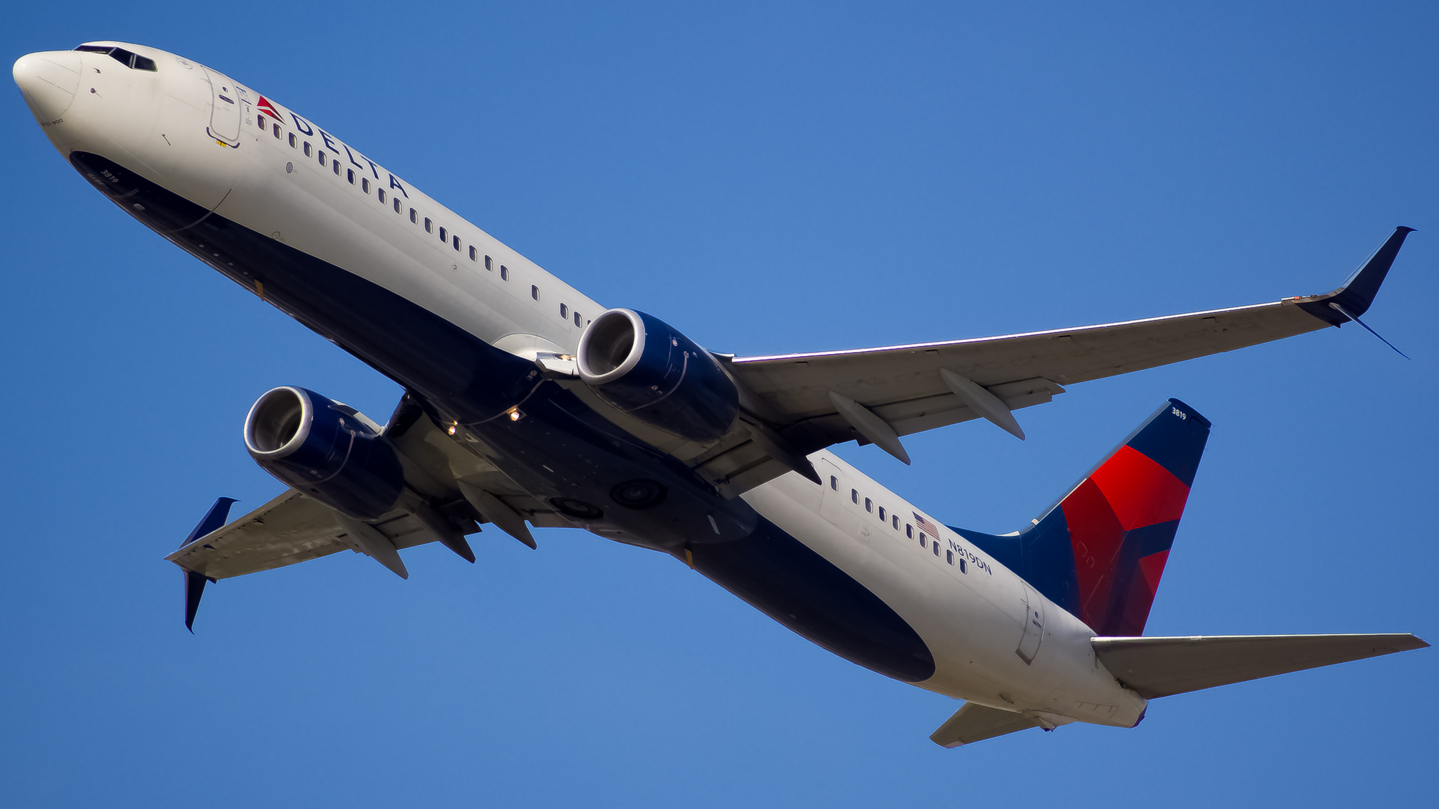 Full size: Delta Airlines Boeing 737-900ER N819DN at Hartsfield-Jackson Atlanta International Airport