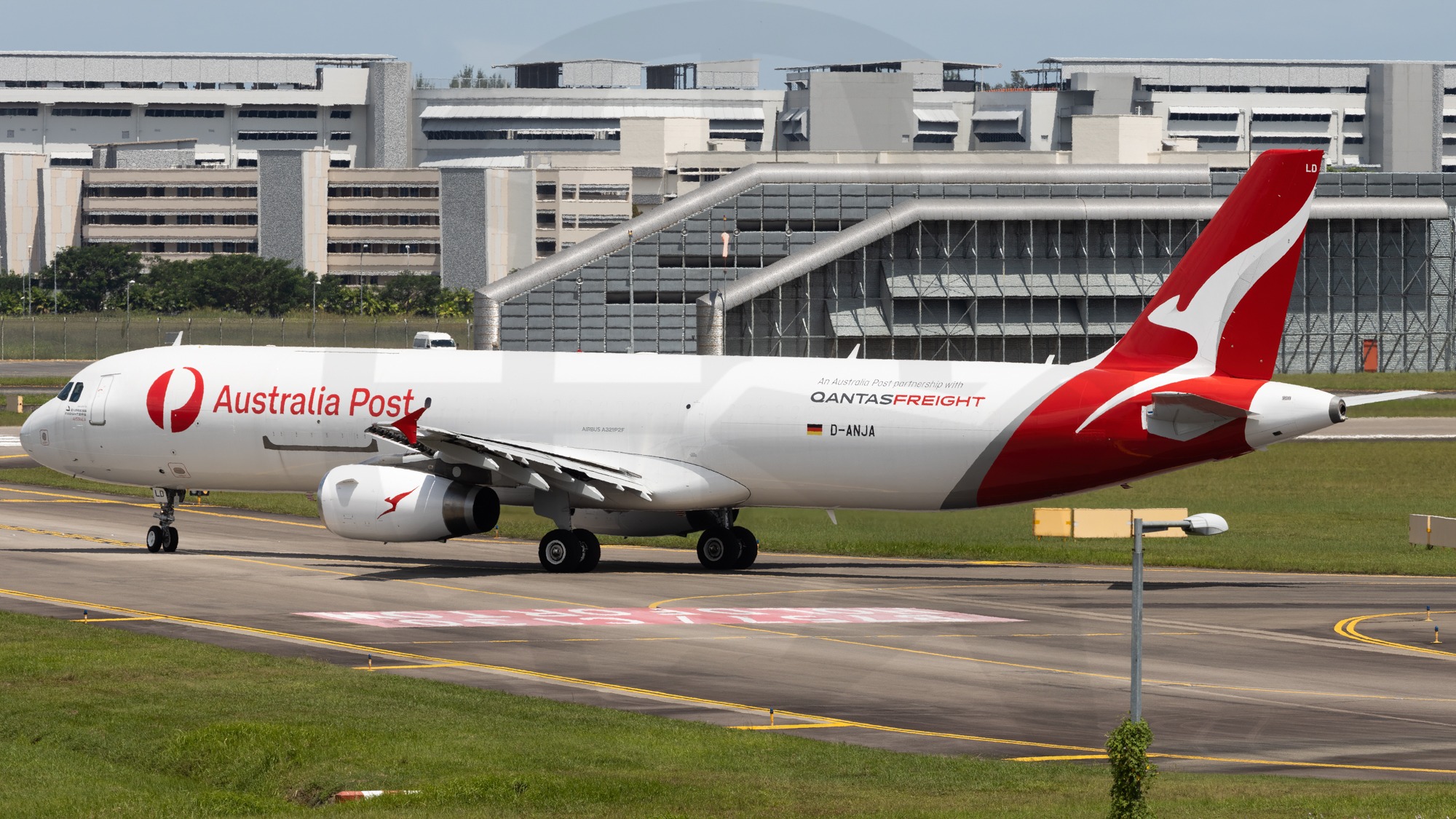 Full size: Elbe Flugzeugwerke Airbus A321-200 D-ANJA at Singapore-Changi Airport