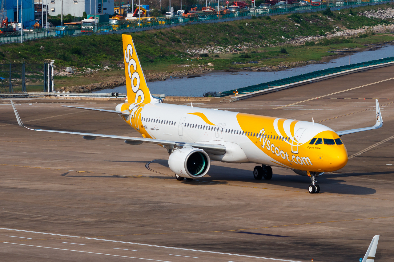 Full size: Scoot Airbus A321NEO 9V-NCH at Macau International Airport
