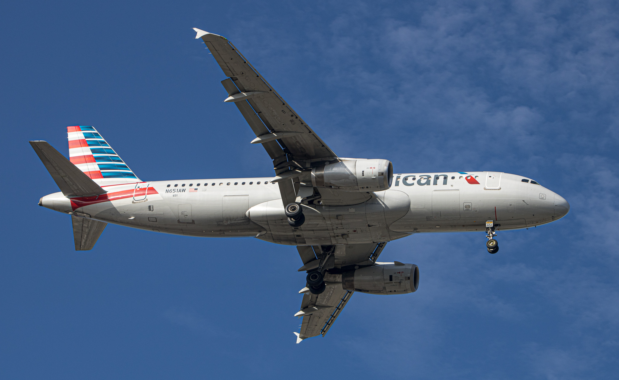 Full size: American Airlines Airbus A320 N651AW at Baltimore/Washington International Thurgood Marshall Airport
