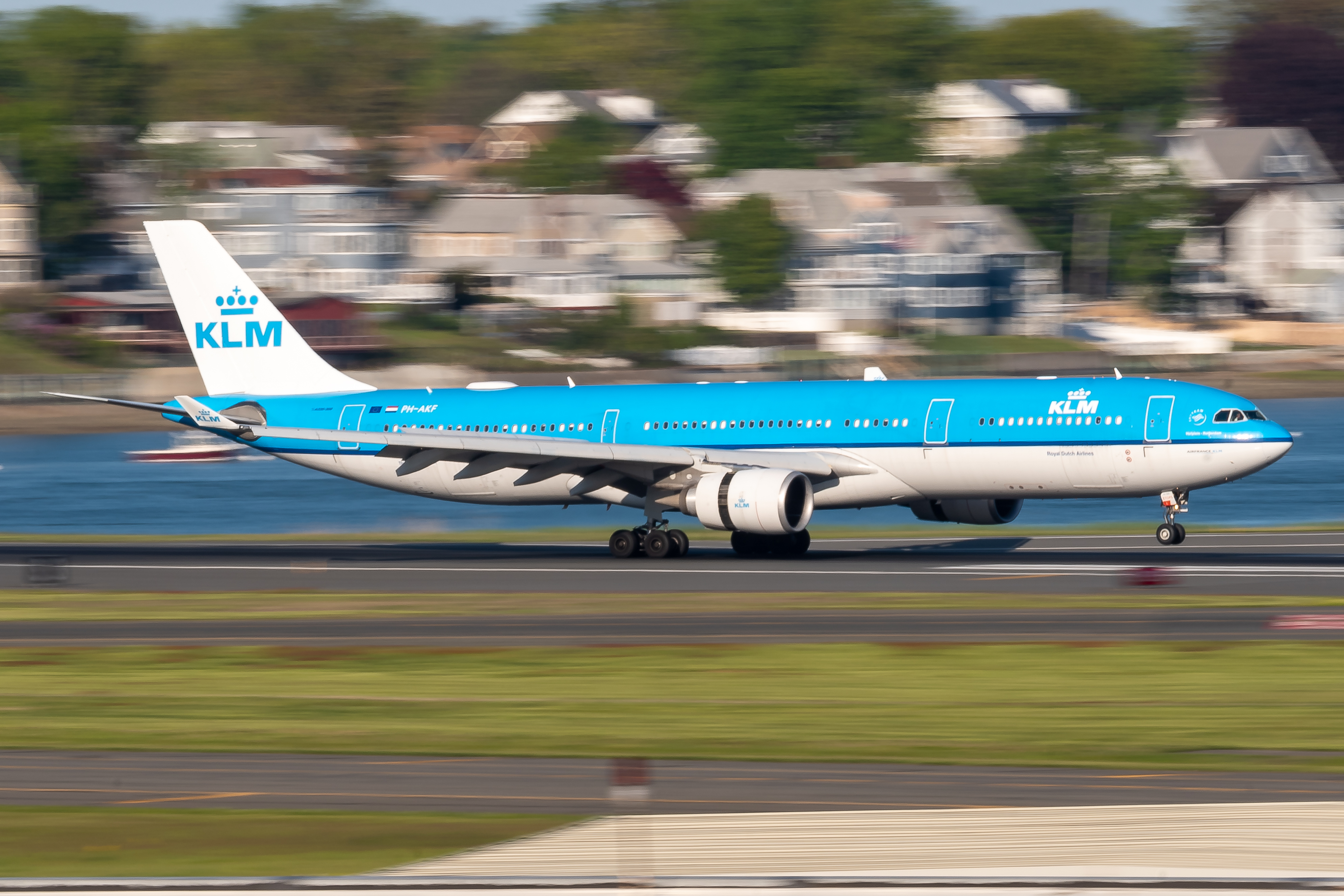 Full size: KLM Airbus A330-300 PH-AKF at General Edward Lawrence Logan International Airport