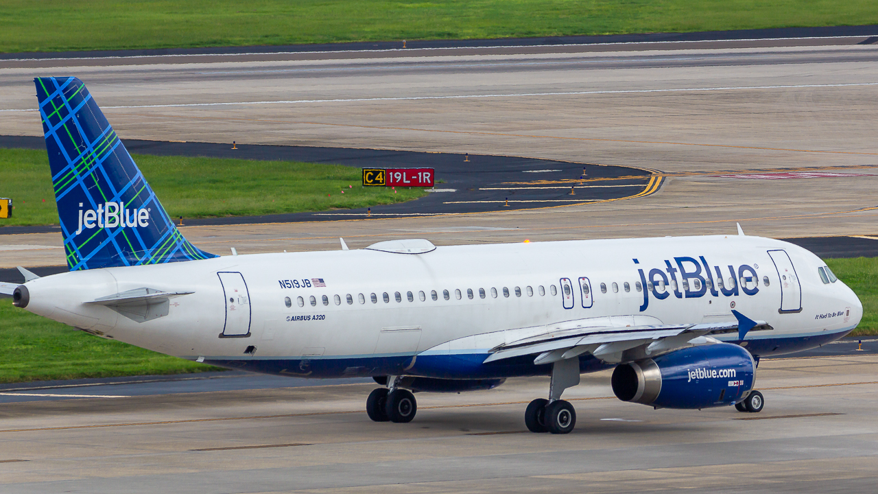 Full size: JetBlue Airways Airbus A320 N519JB at Tampa International Airport