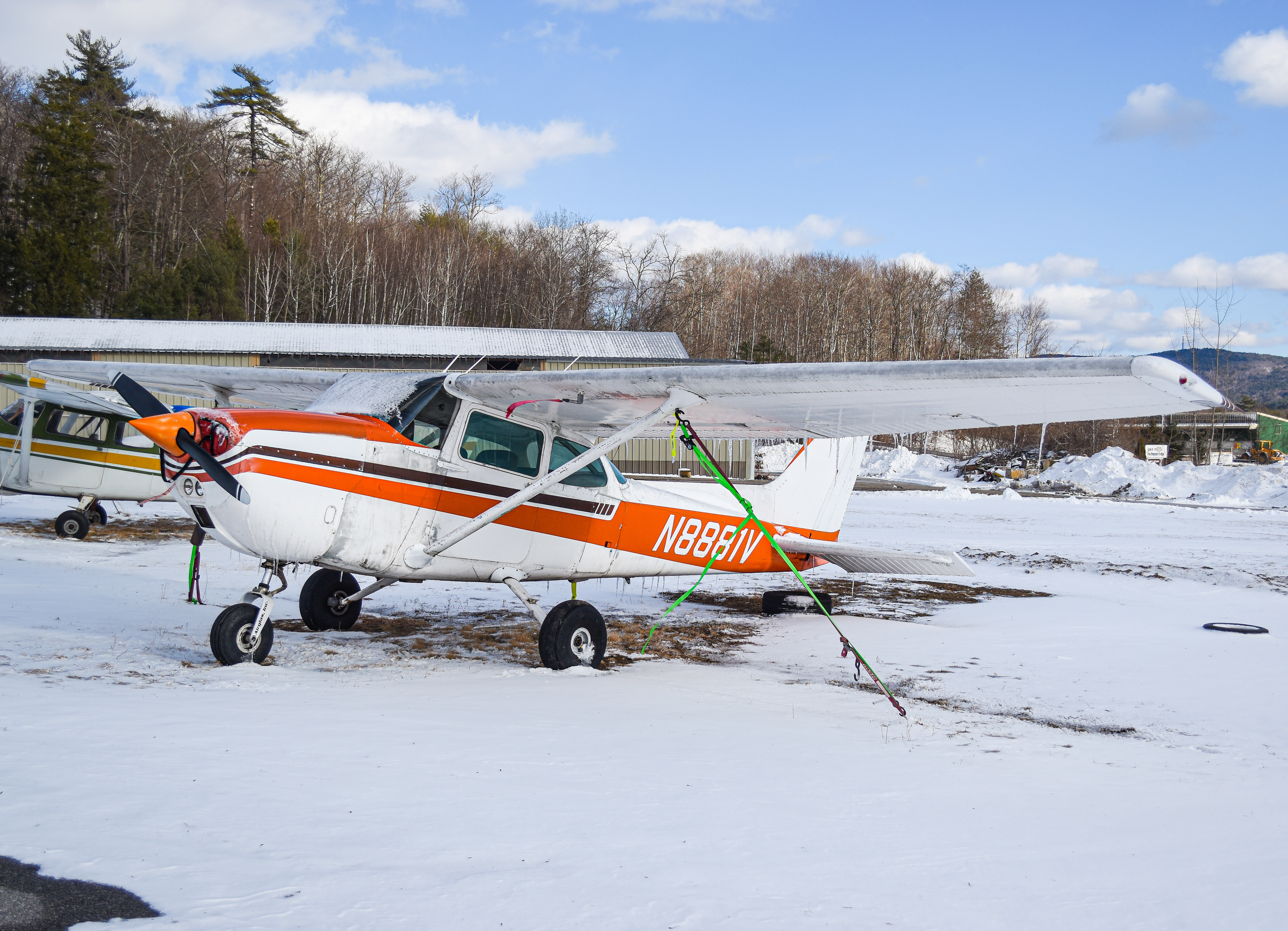 Full size: PRIVATE Cessna 172 N8881V at Laconia Municipal Airport