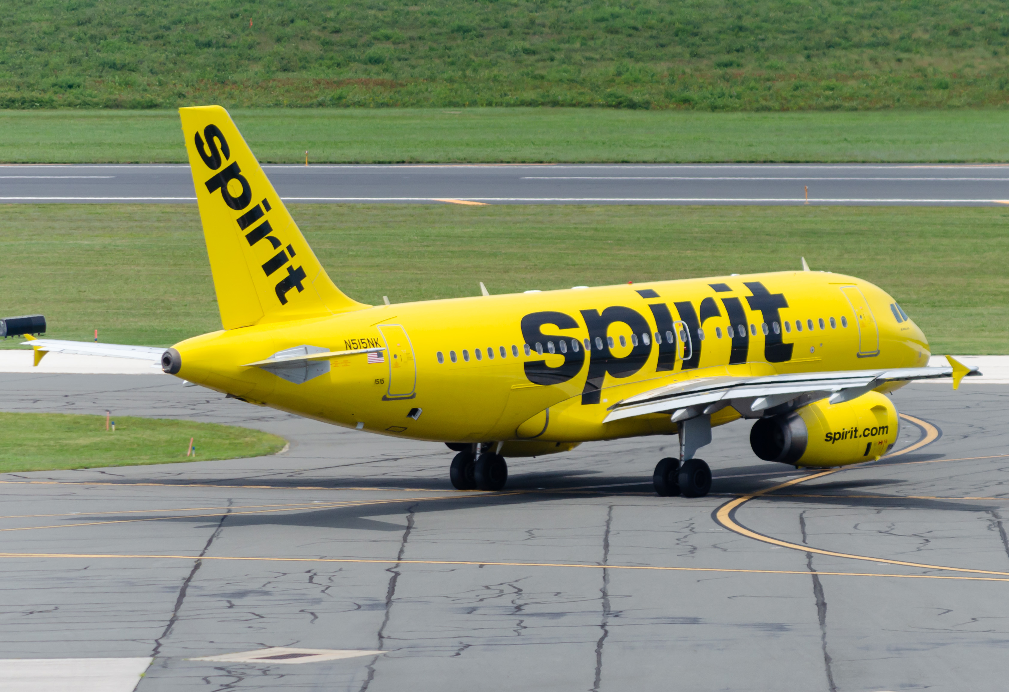 Full size: Spirit Airlines Airbus A319 N515NK at Atlantic City International Airport