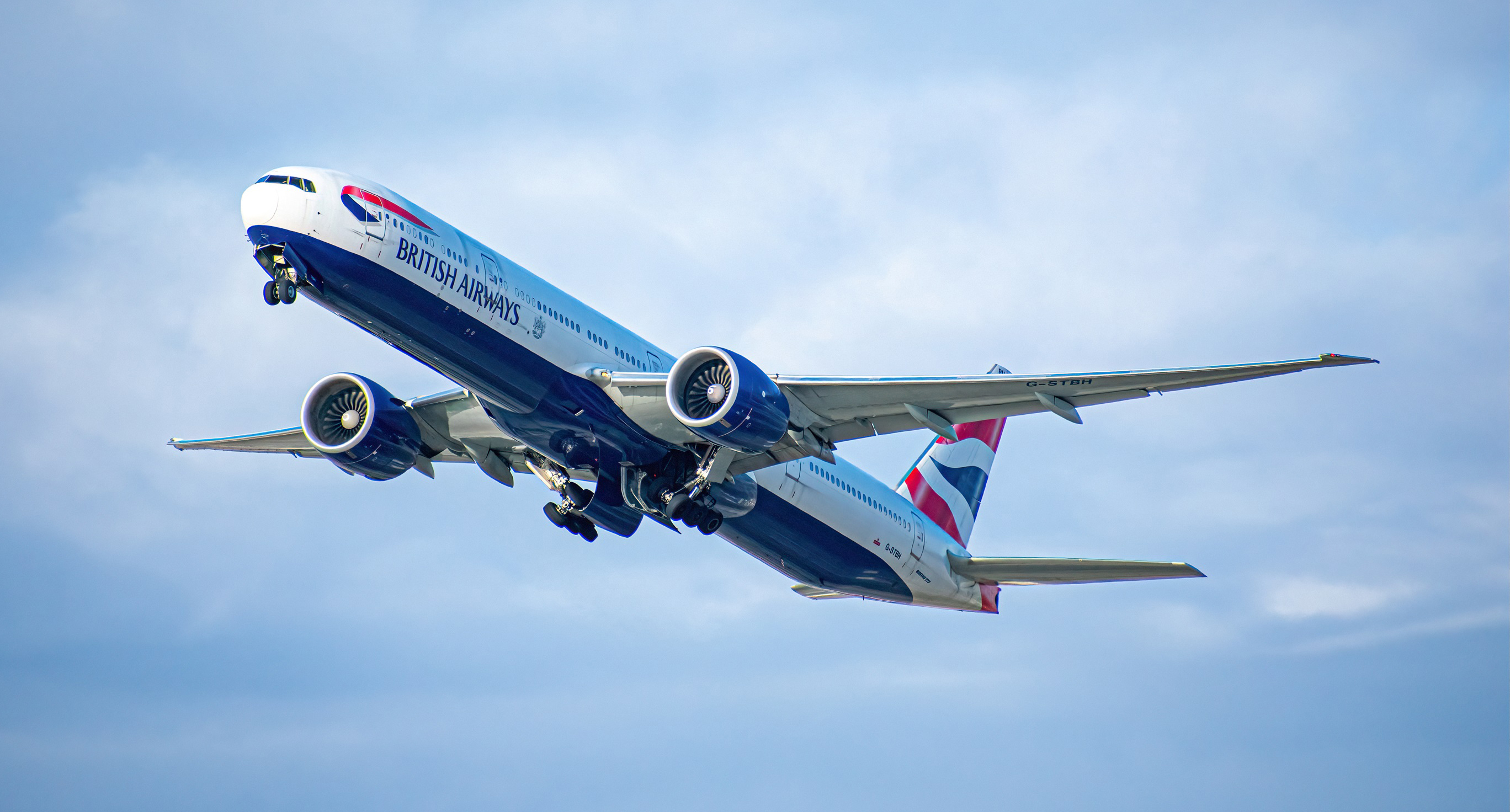 Full size: British Airways Boeing 777-300ER G-STBH at Los Angeles International Airport
