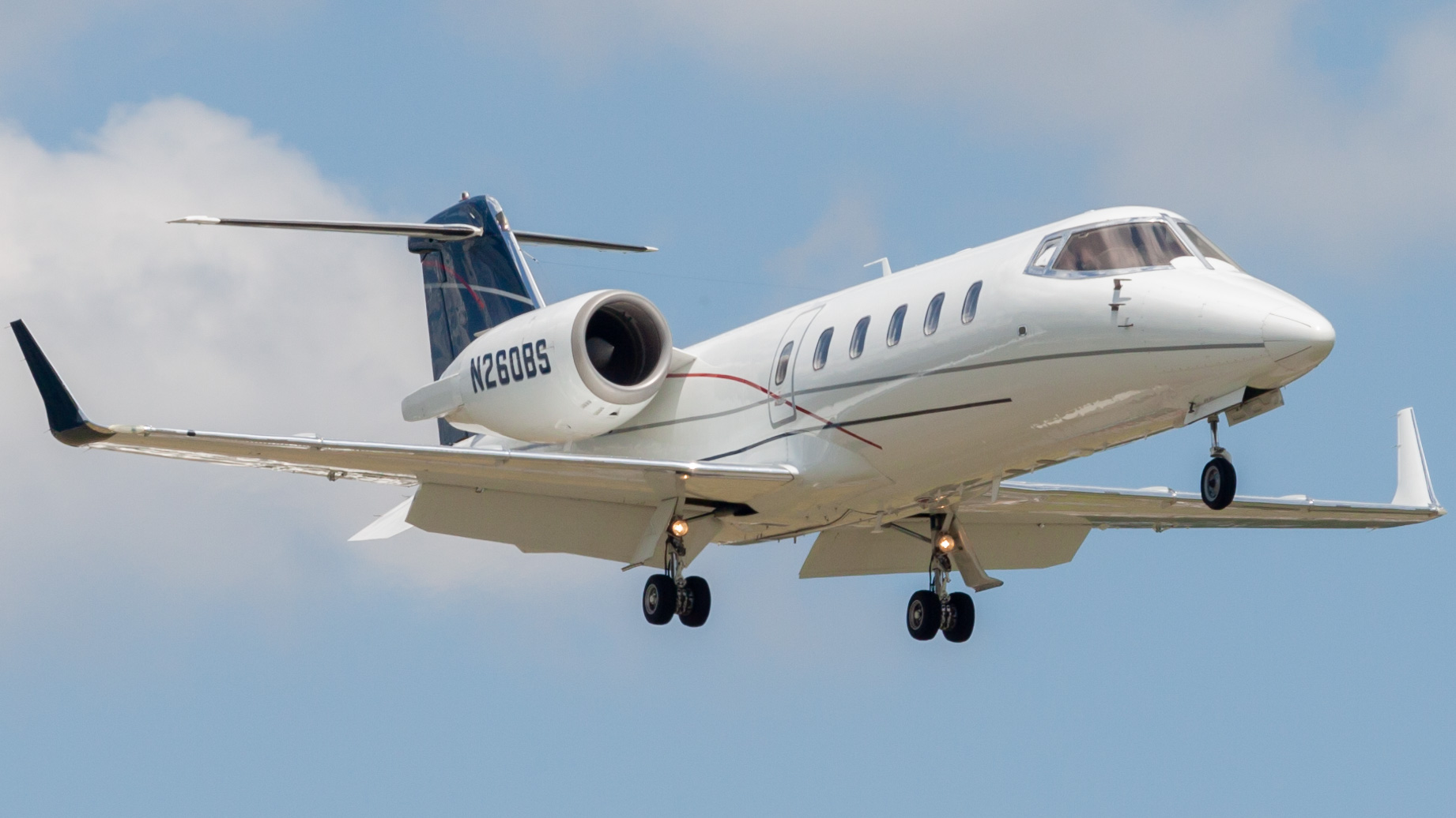 Full size: PRIVATE Learjet 60 N260BS at William P Hobby Airport
