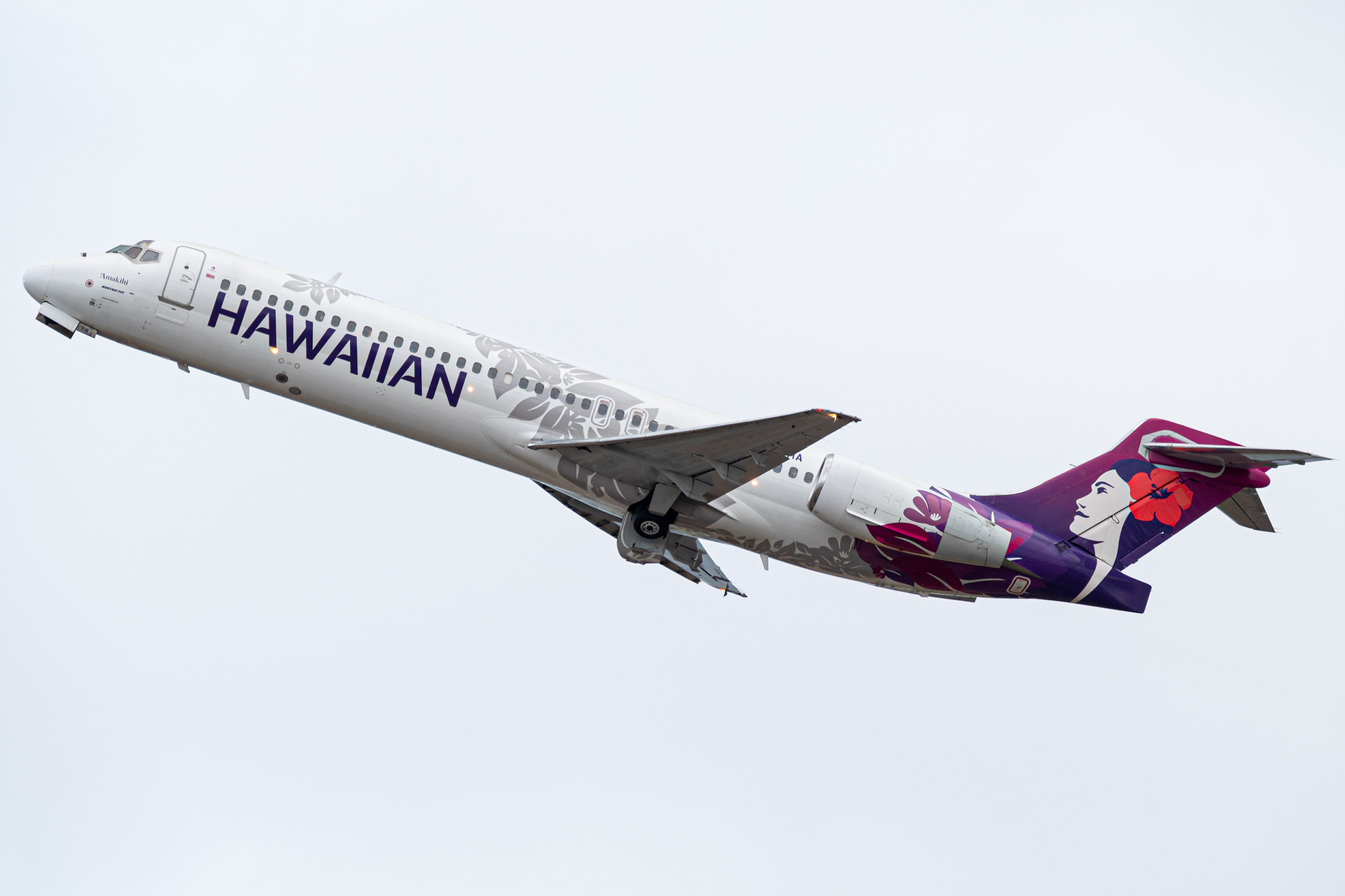 Full size: Hawaiian Airlines Boeing 717-200 N478HA at Daniel K Inouye International Airport