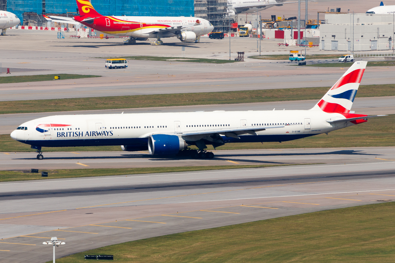 Full size: British Airways Boeing 777-300ER G-STBE at Hong Kong International Airport