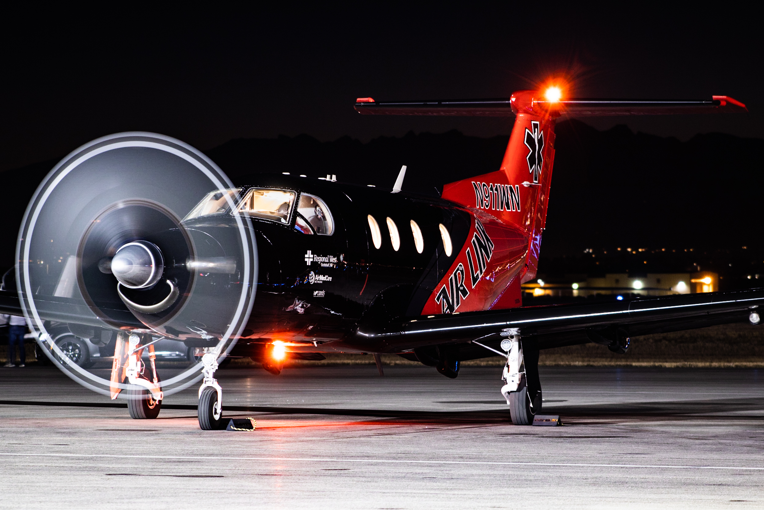 Full size: Airlink Medical Pilatus PC-12 N911WN at Northern Colorado Regional Airport