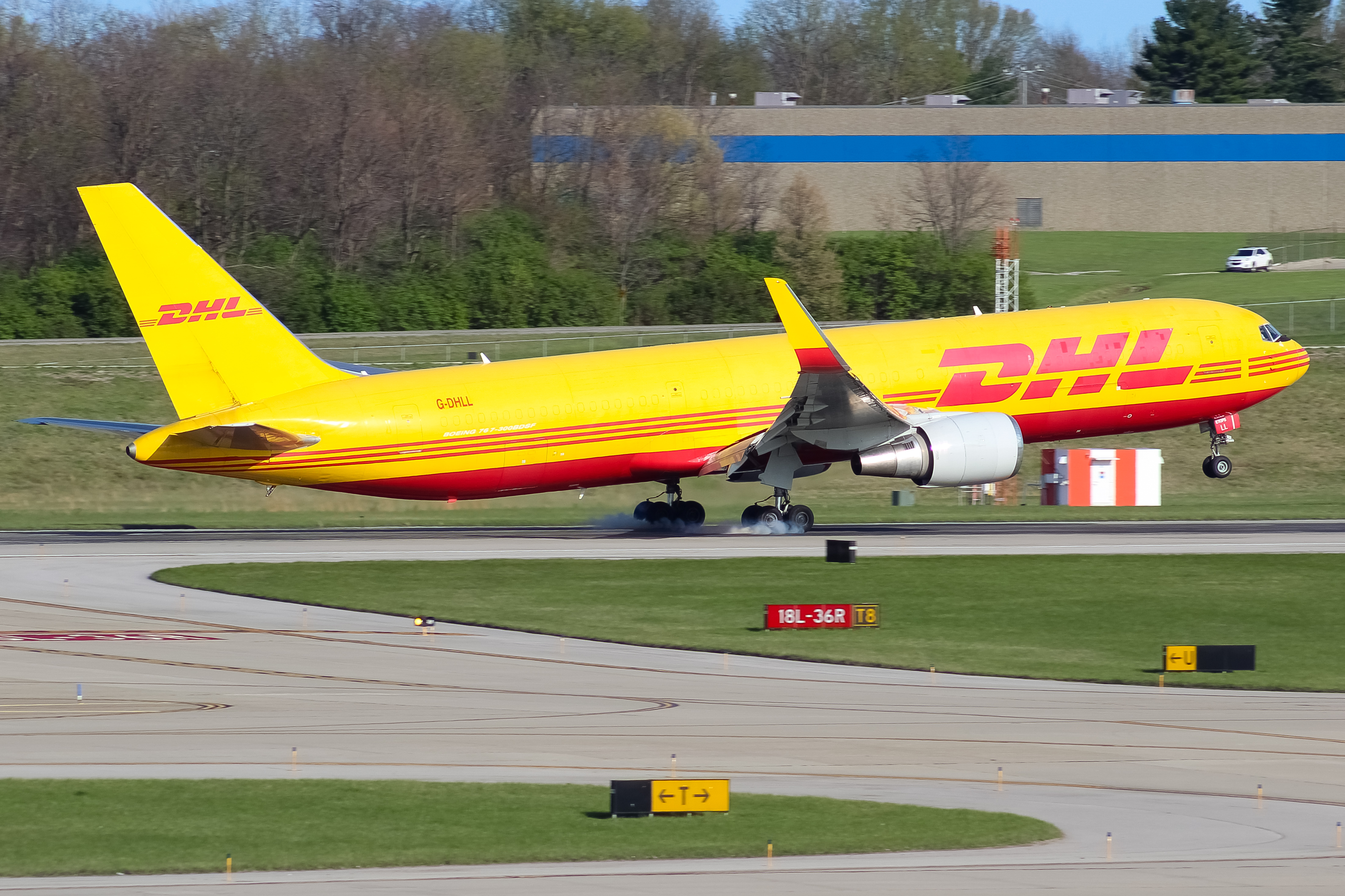 Full size: DHL Boeing 767-300F G-DHLL at Cincinnati/Northern Kentucky International Airport
