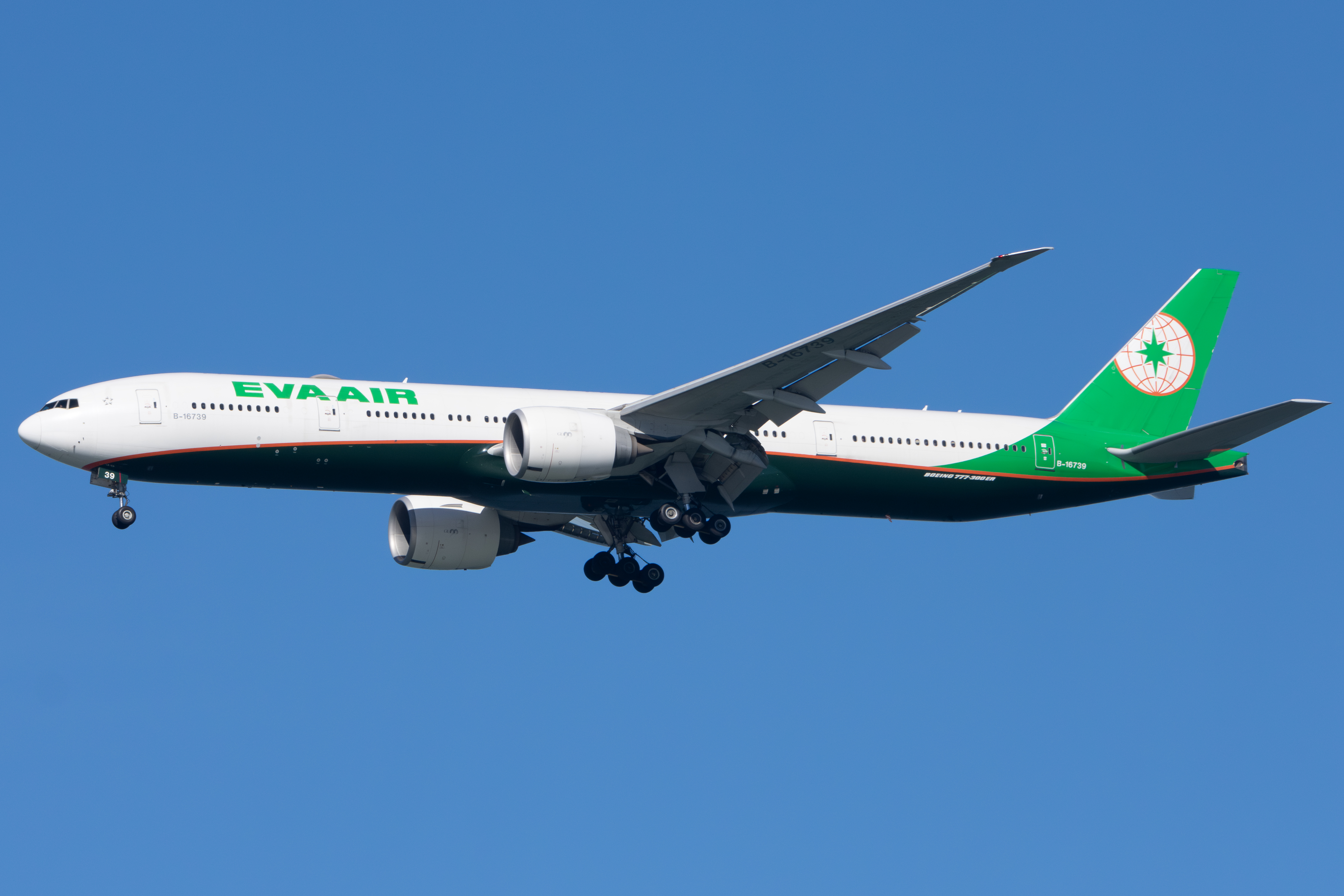Full size: EVA Air Boeing 777-300ER B-16739 at San Francisco International Airport