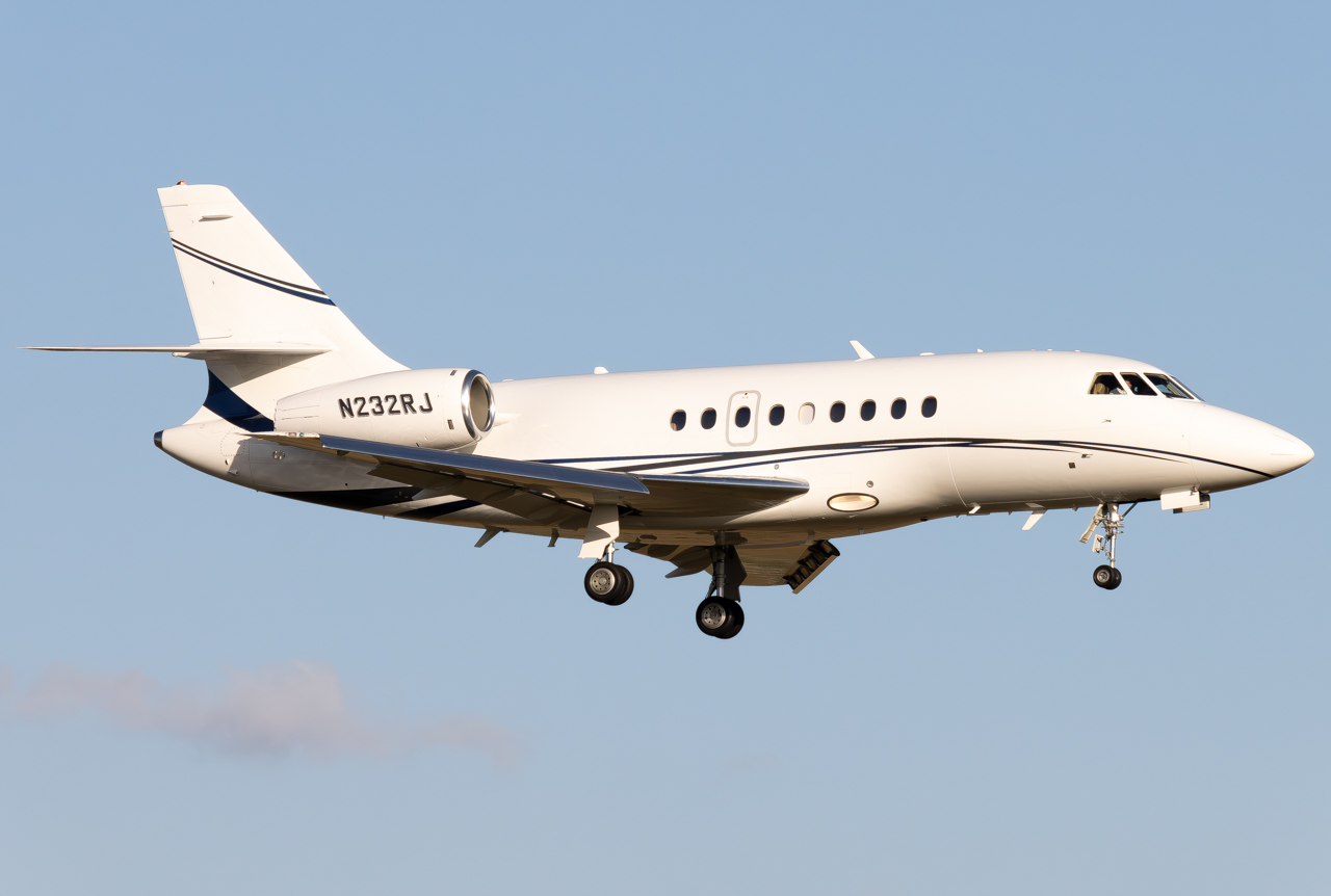 N232RJ) PRIVATE Dassault Falcon 2000EX by Rylan Mills