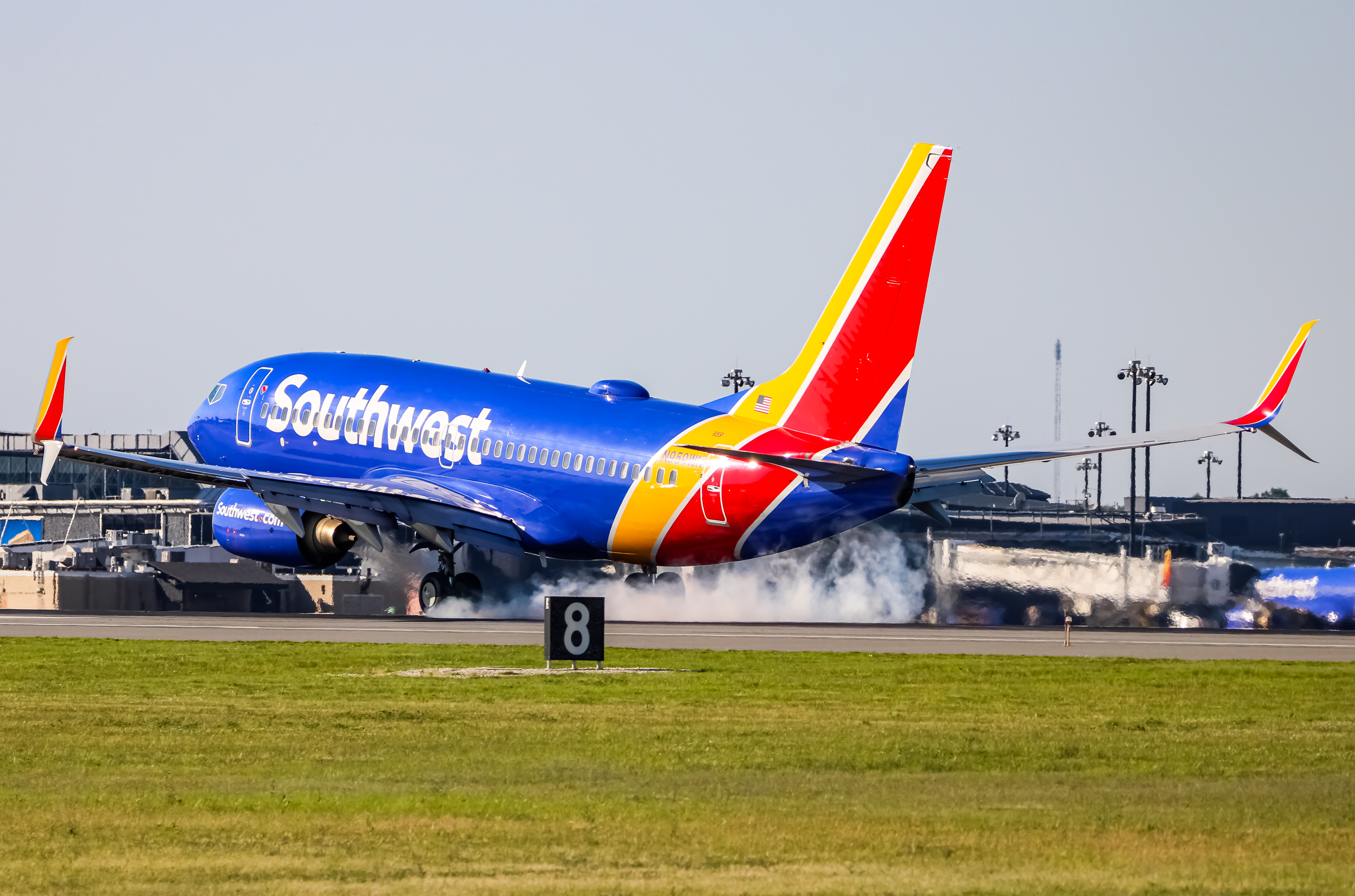 Full size: Southwest Airlines Boeing 737-700 N959WN at Baltimore/Washington International Thurgood Marshall Airport