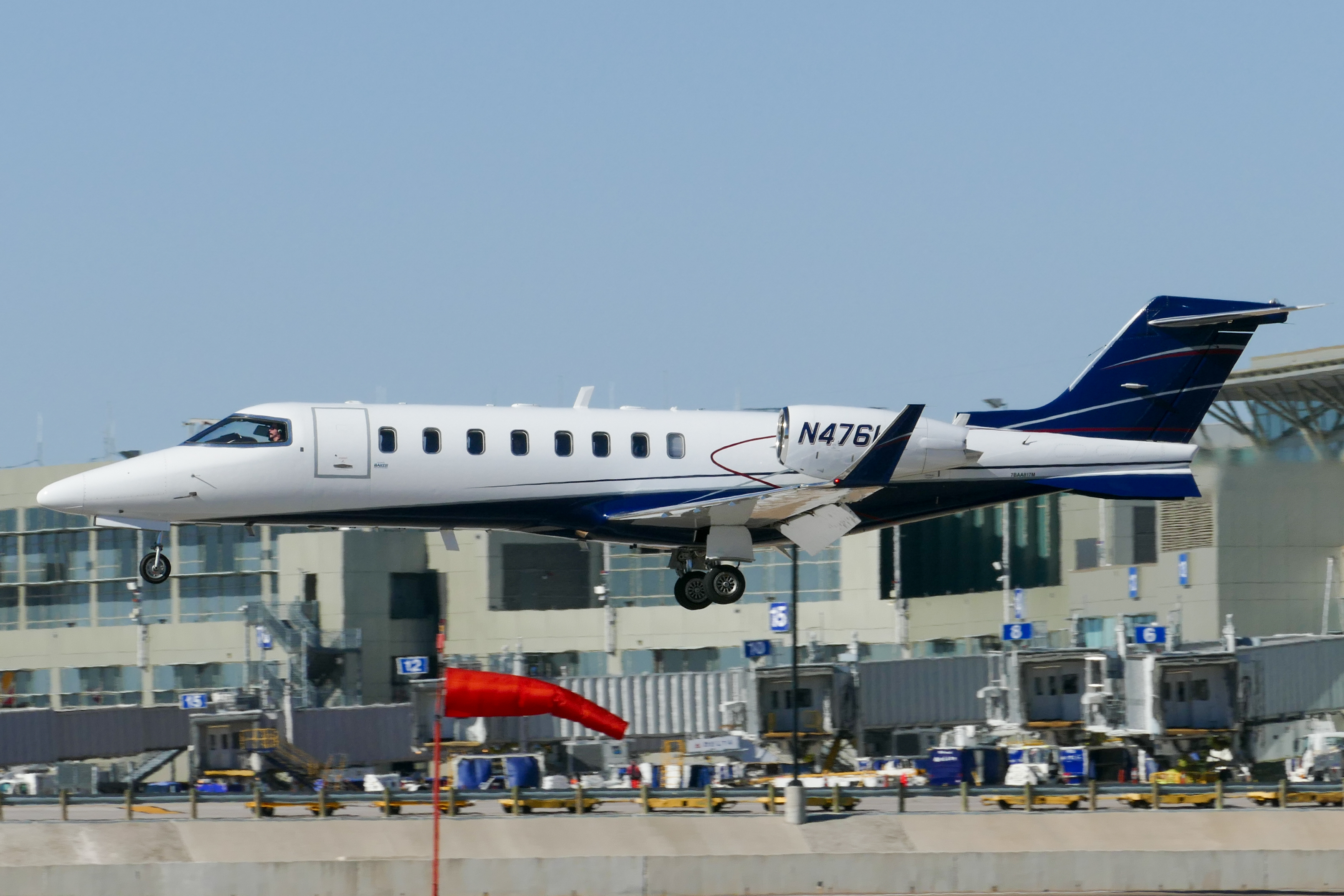 Full size: PRIVATE Learjet 45 N476LA at Austin-Bergstrom International Airport
