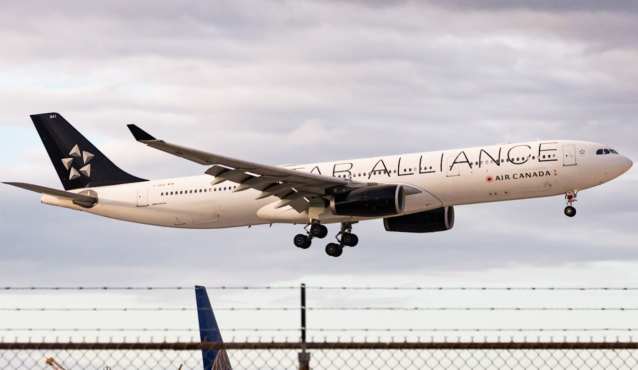 Full size: Air Canada Airbus A330-300 C-GEGI at Fort Lauderdale/Hollywood International Airport