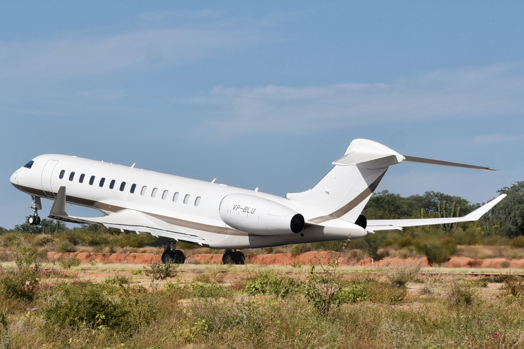 Full size: PRIVATE Bombardier Global 7500 VP-BLU at Aeropuerto de Cabo San Lucas Internacional