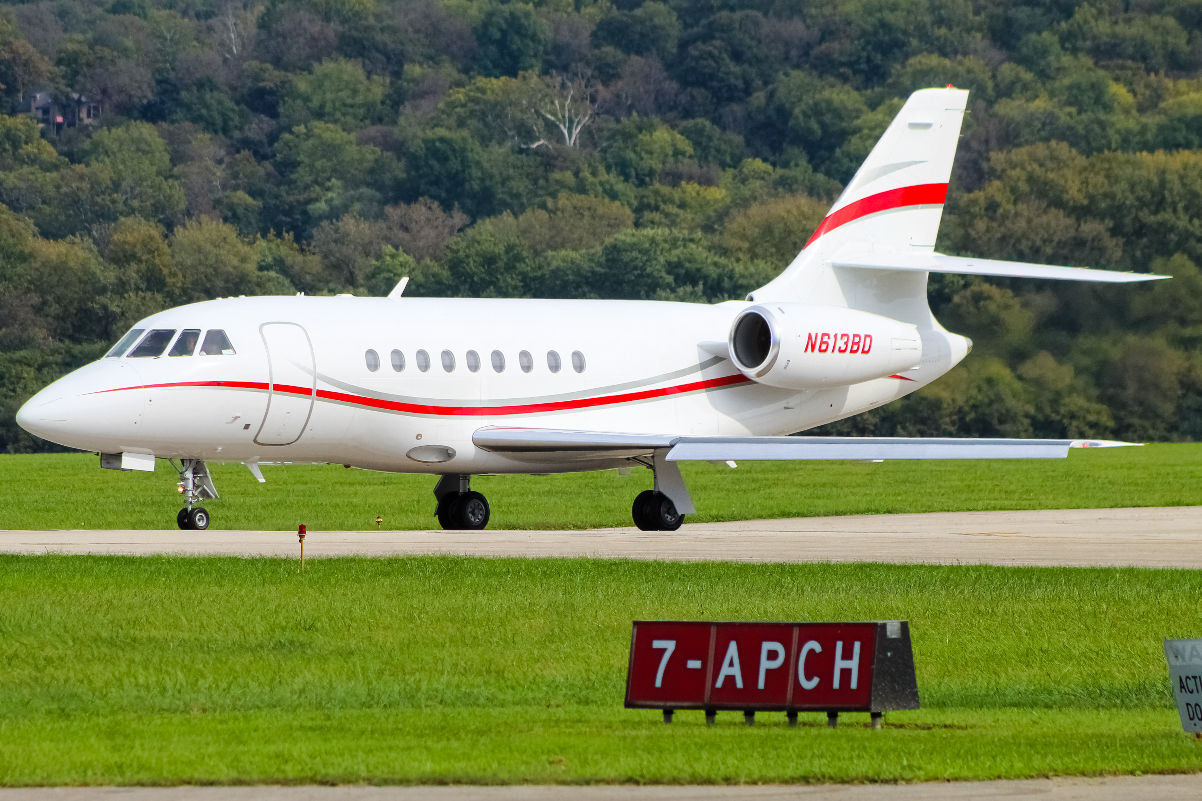 Full size: PRIVATE  Dassault Falcon 2000EX N613BD at Cincinnati Municipal Airport/Lunken Field