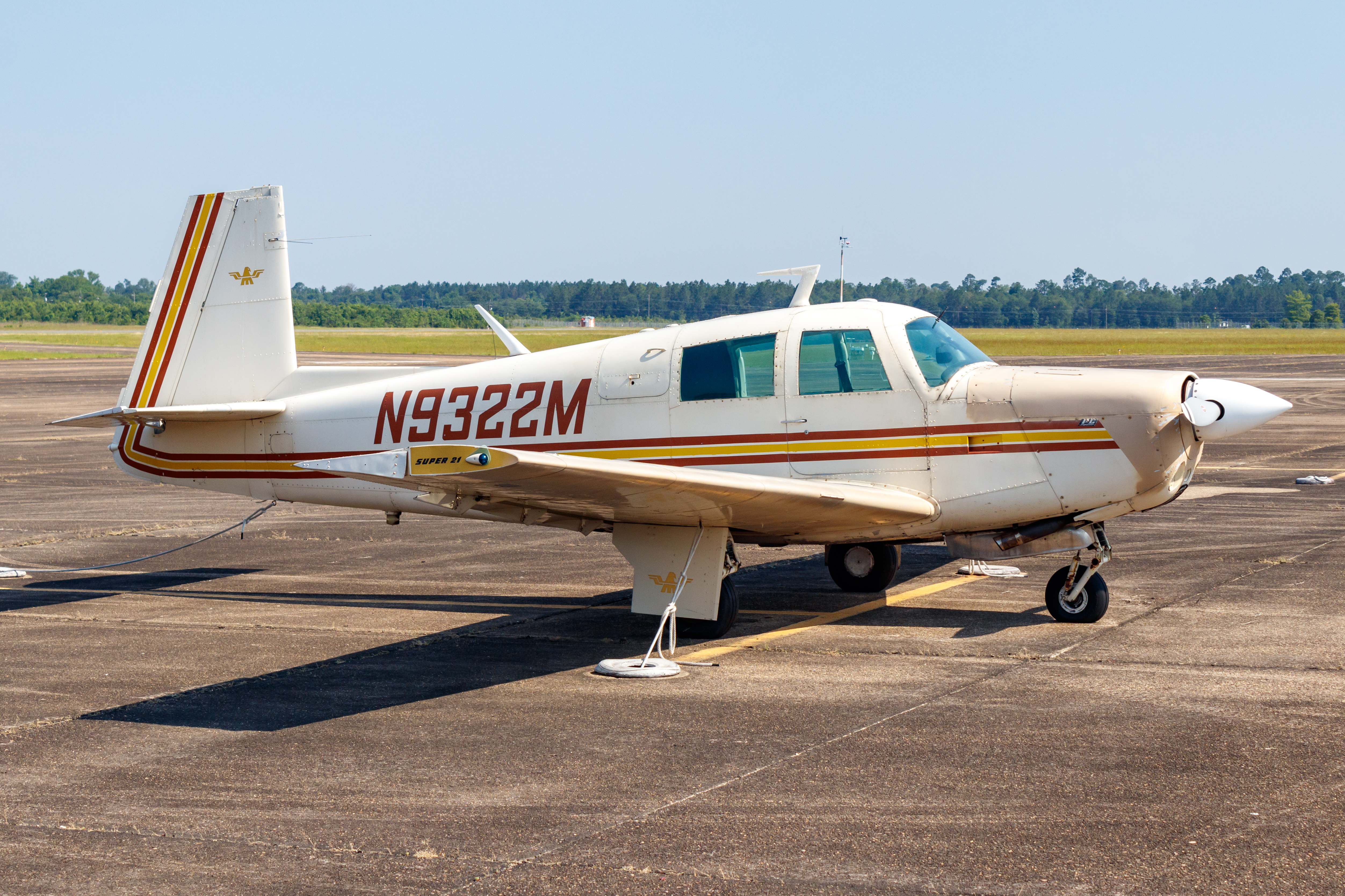 Full size: PRIVATE Mooney M20E N9322M at Beauregard Regional