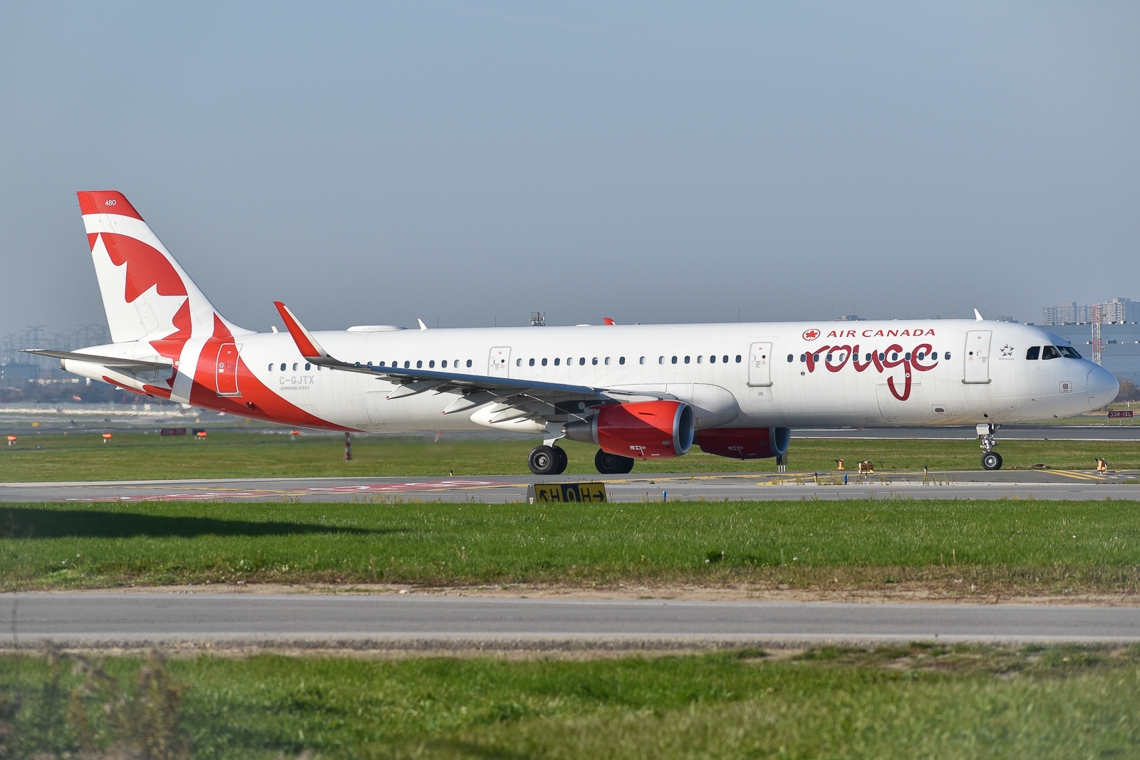 Full size: Air Canada Rouge Airbus A321-200 C-GJTX at Lester B Pearson International Airport