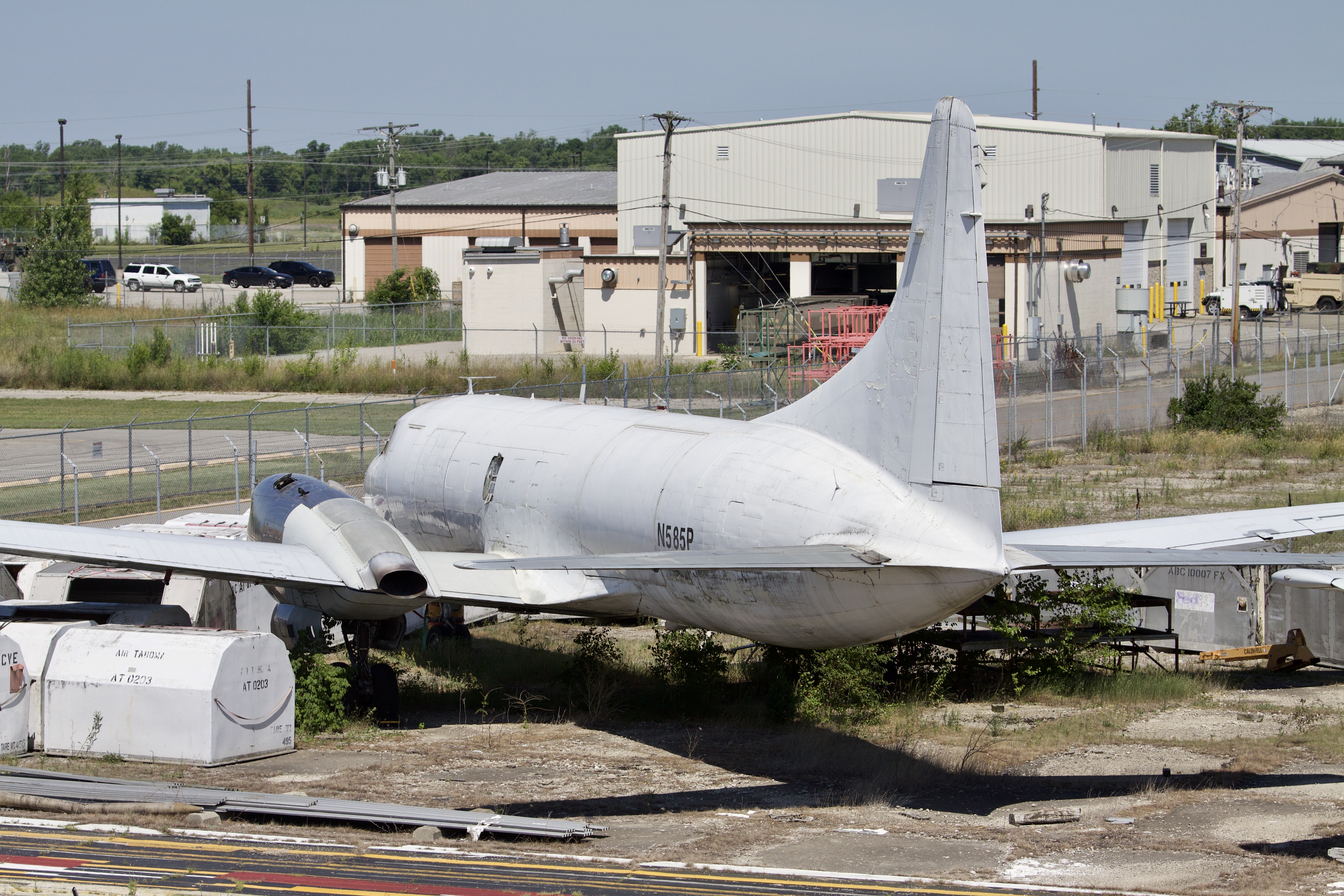Full size: PRIVATE Convair CV-580F N585P at Rickenbacker International Airport
