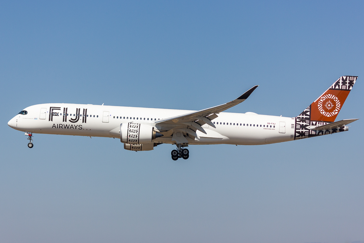 Full size: Fiji Airways  Airbus A350-900 DQ-FAJ at Los Angeles International Airport