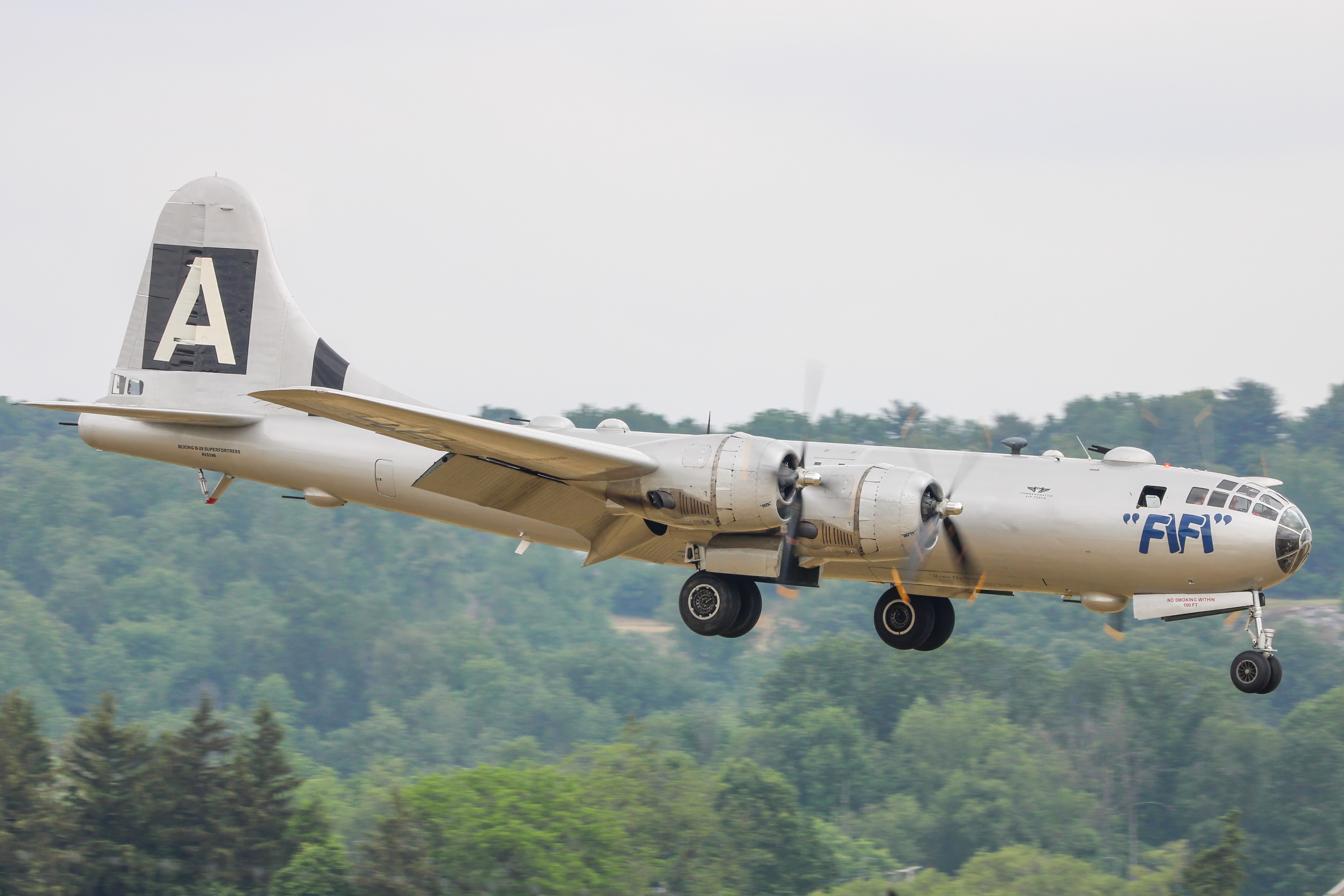 Full size: Commemorative Air Force Boeing B-29 SuperFortress NX529B at Reading Regional Airport/Carl A Spaatz Field