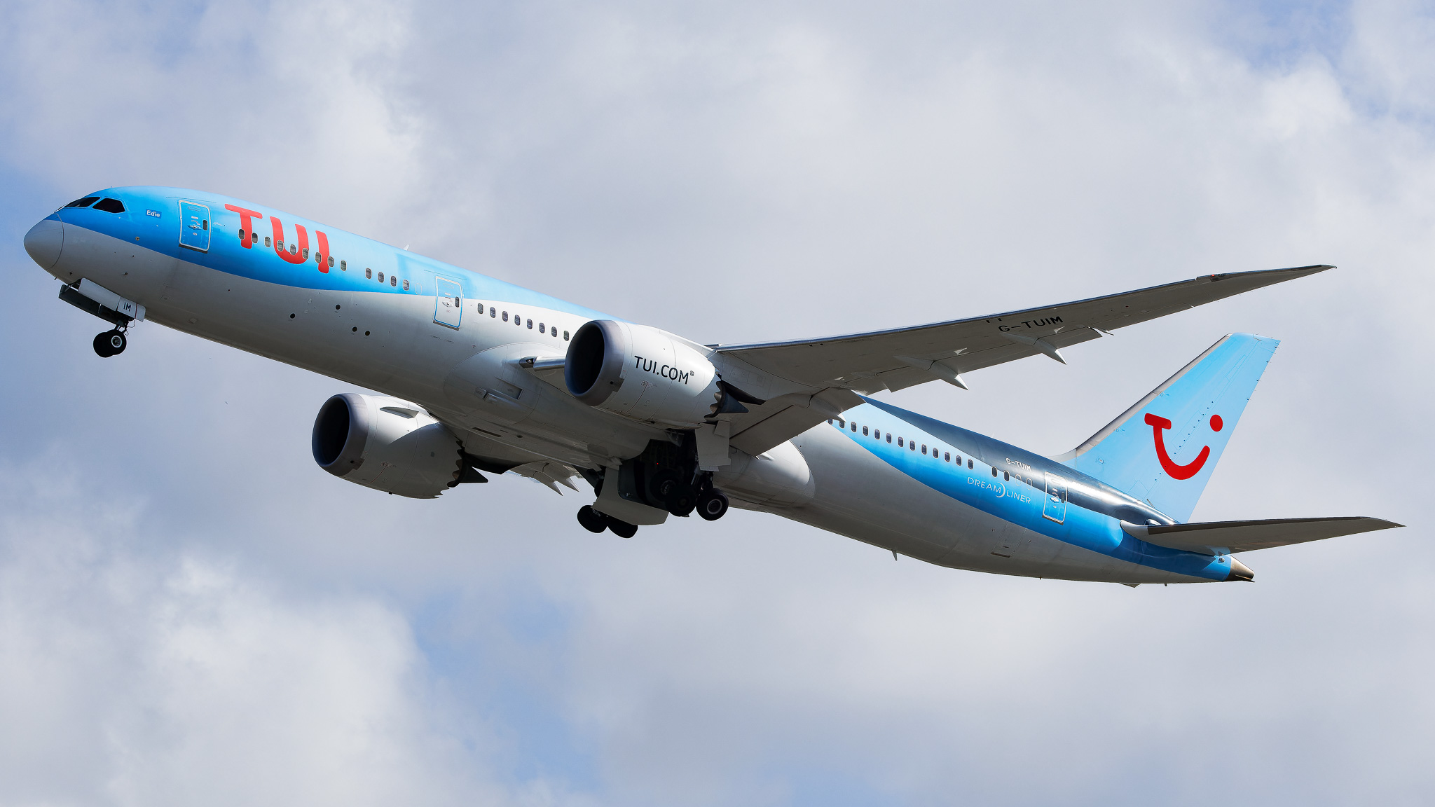 Full size: TUI Fly Boeing 787-9 G-TUIM at Melbourne International Airport