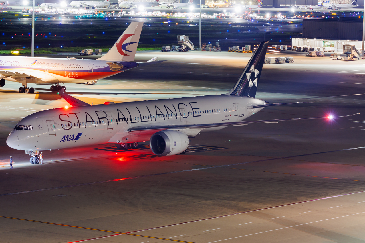 Full size: All Nippon Airways Boeing 787-9 JA899A at Tokyo-Haneda Airport