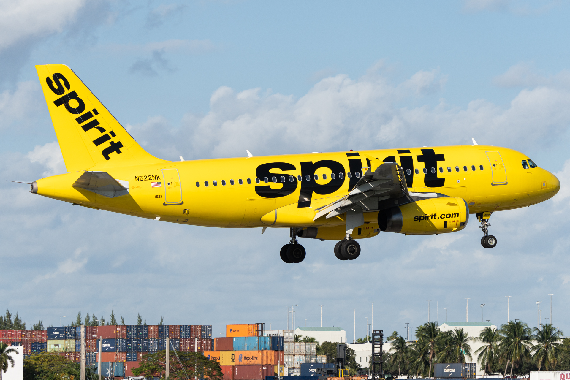 Full size: Spirit Airlines Airbus A319 N522NK at Miami International Airport
