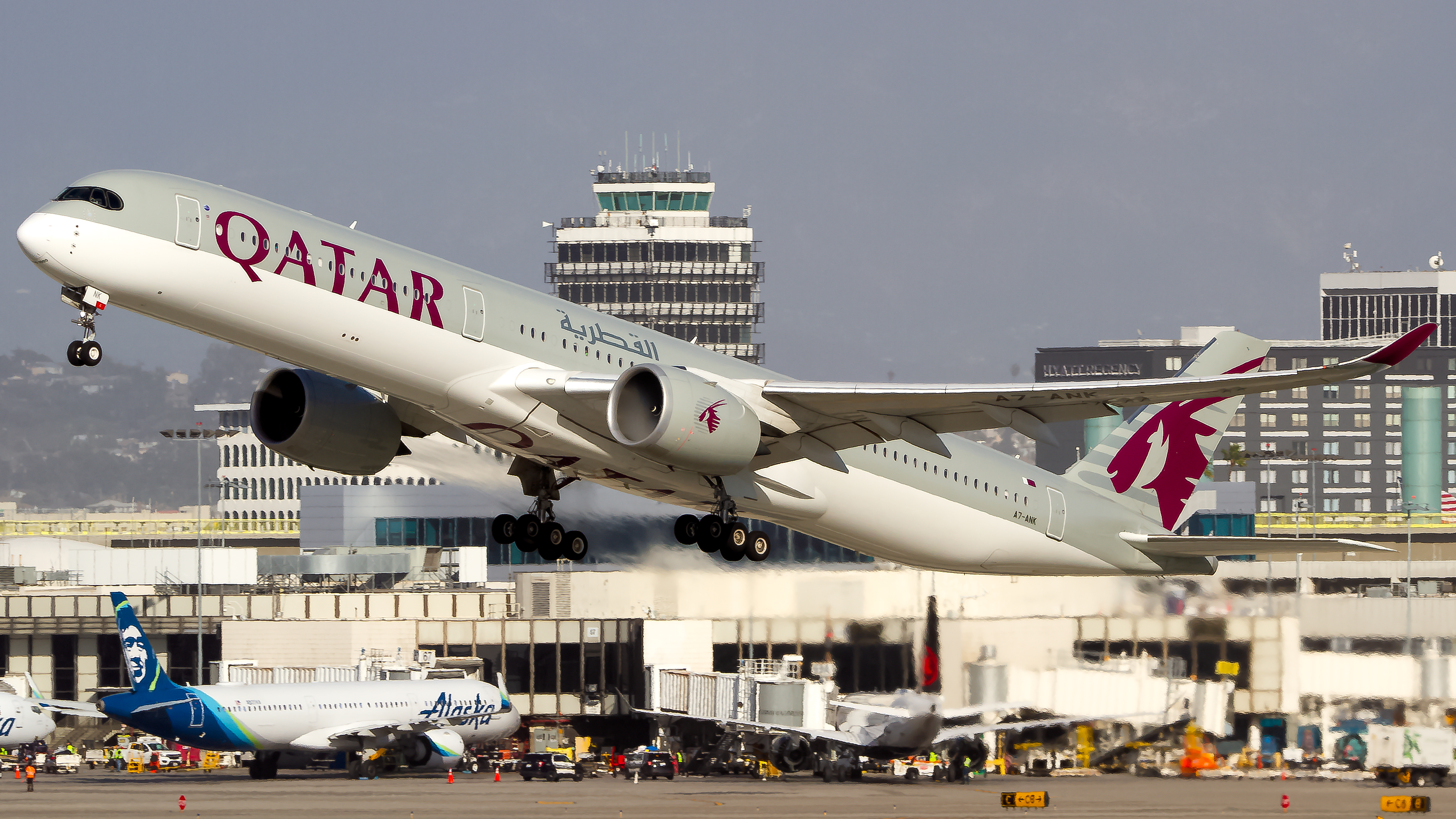 Full size: Qatar Airways Airbus A350-1000 A7-ANK at Los Angeles International Airport