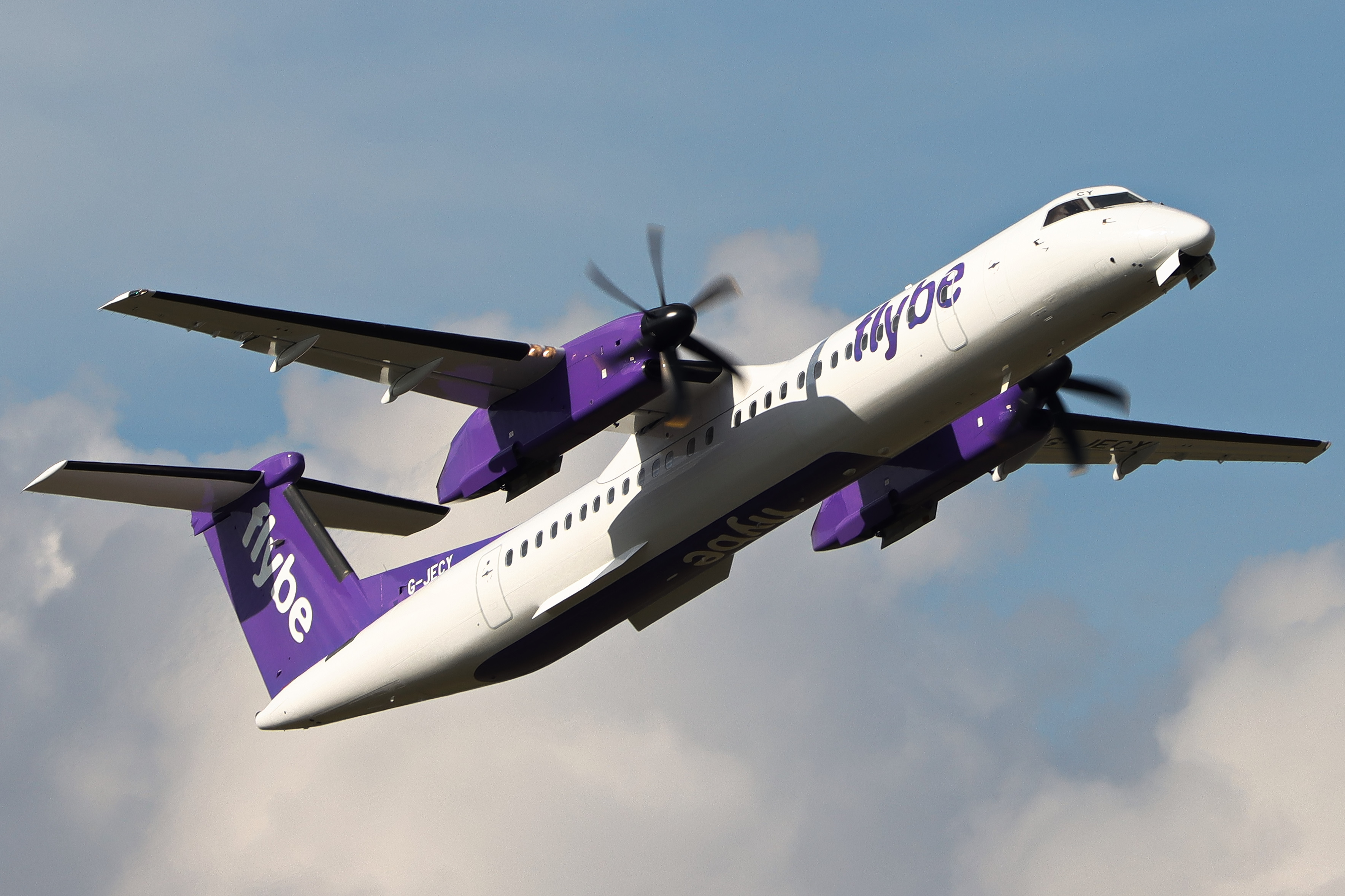 Full size: Flybe De Havilland Dash-8 q400 G-JECY at Birmingham Airport