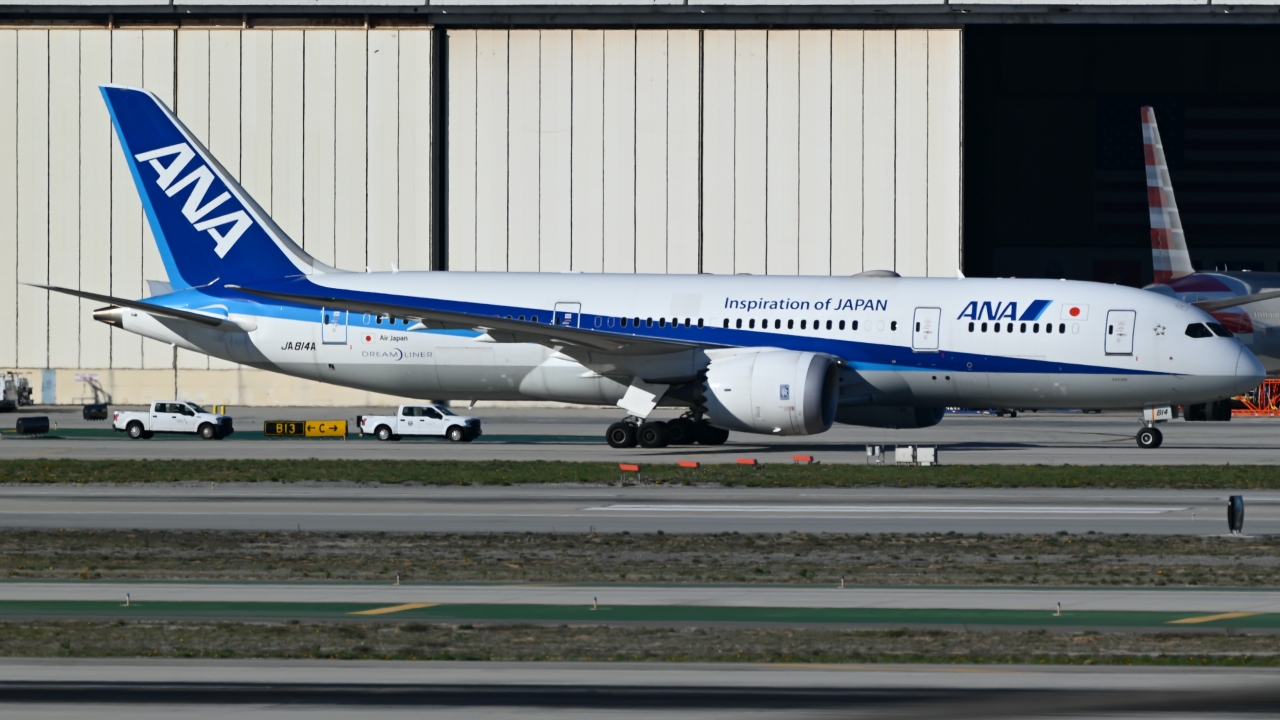 Full size: All Nippon Airways Boeing 787-8 JA814A at Los Angeles International Airport
