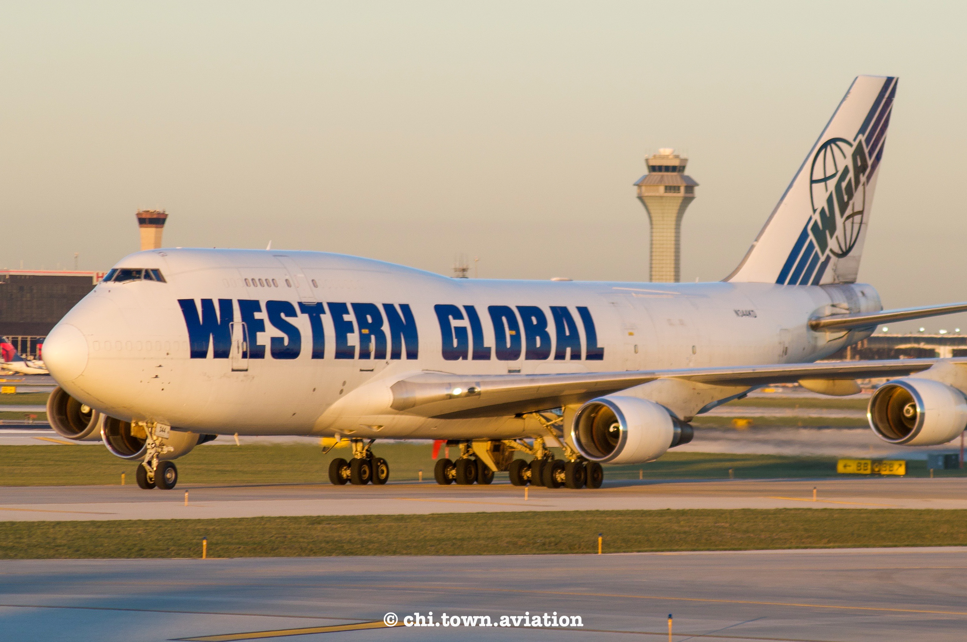 Full size: Western Global Airlines Boeing 747-400F N344KD at Chicago O'Hare International Airport