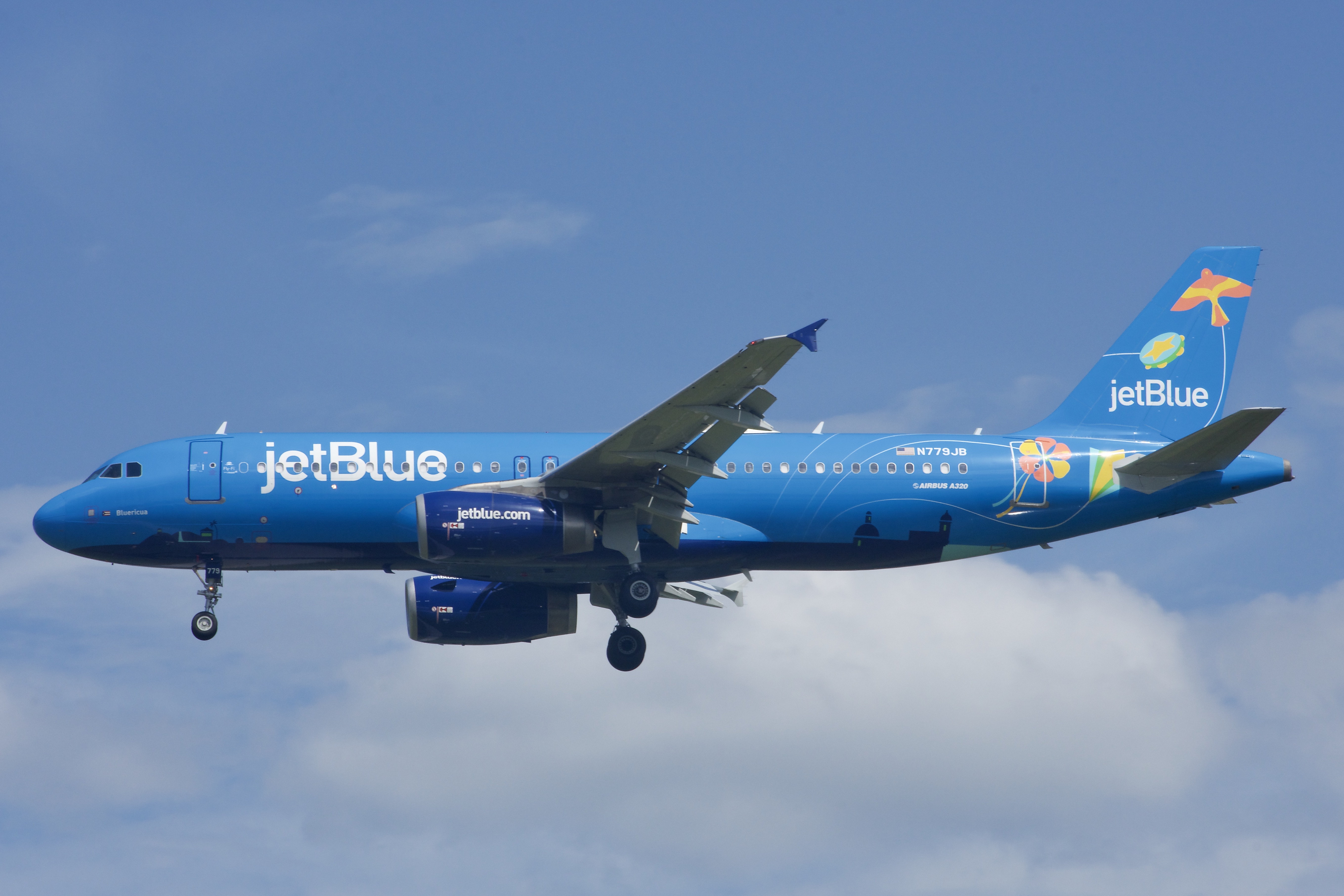 Full size: JetBlue Airways Airbus A320 N779JB at Orlando International Airport