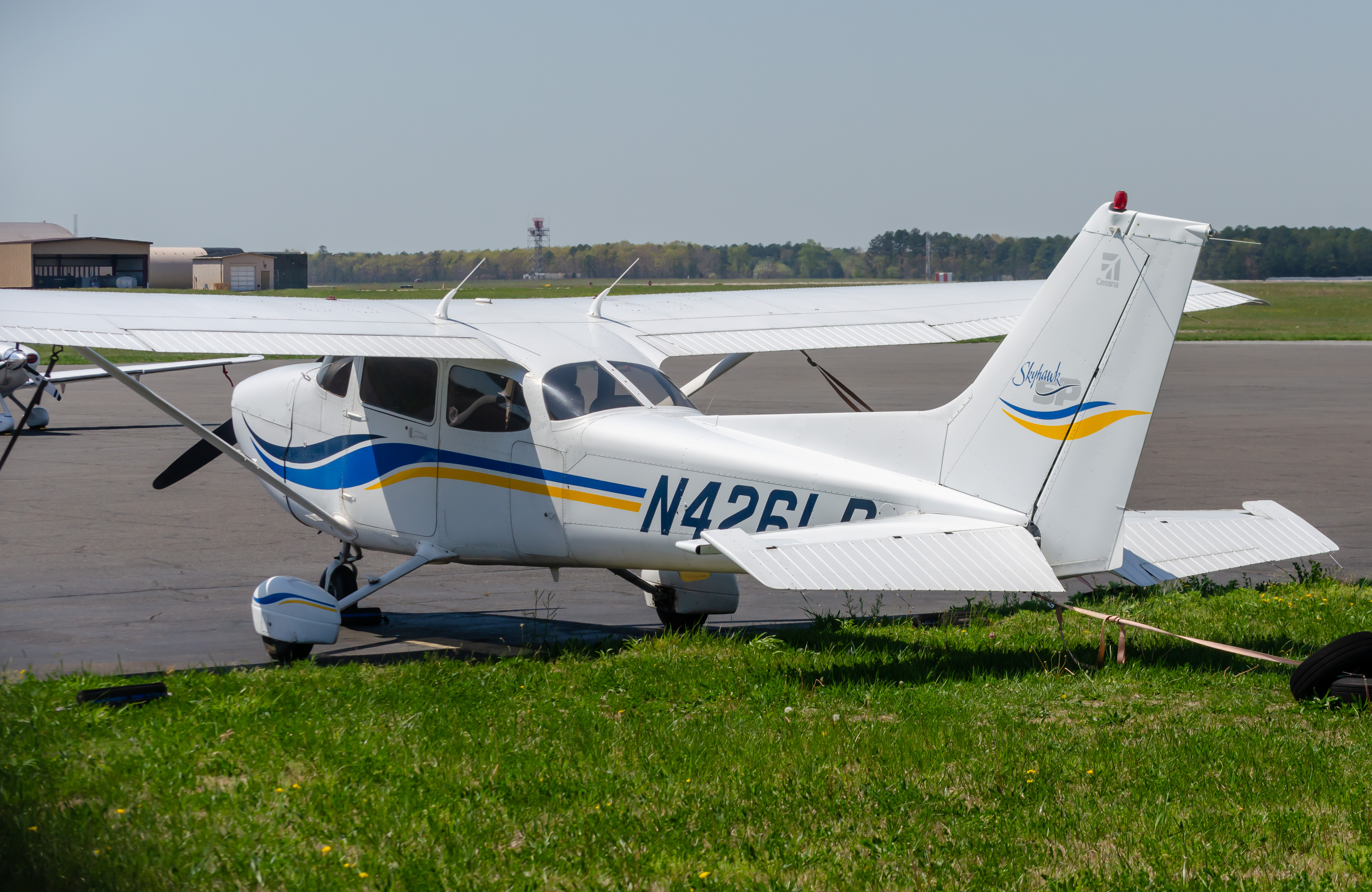 Full size: PRIVATE Cessna 172 N246LP at Atlantic City International Airport