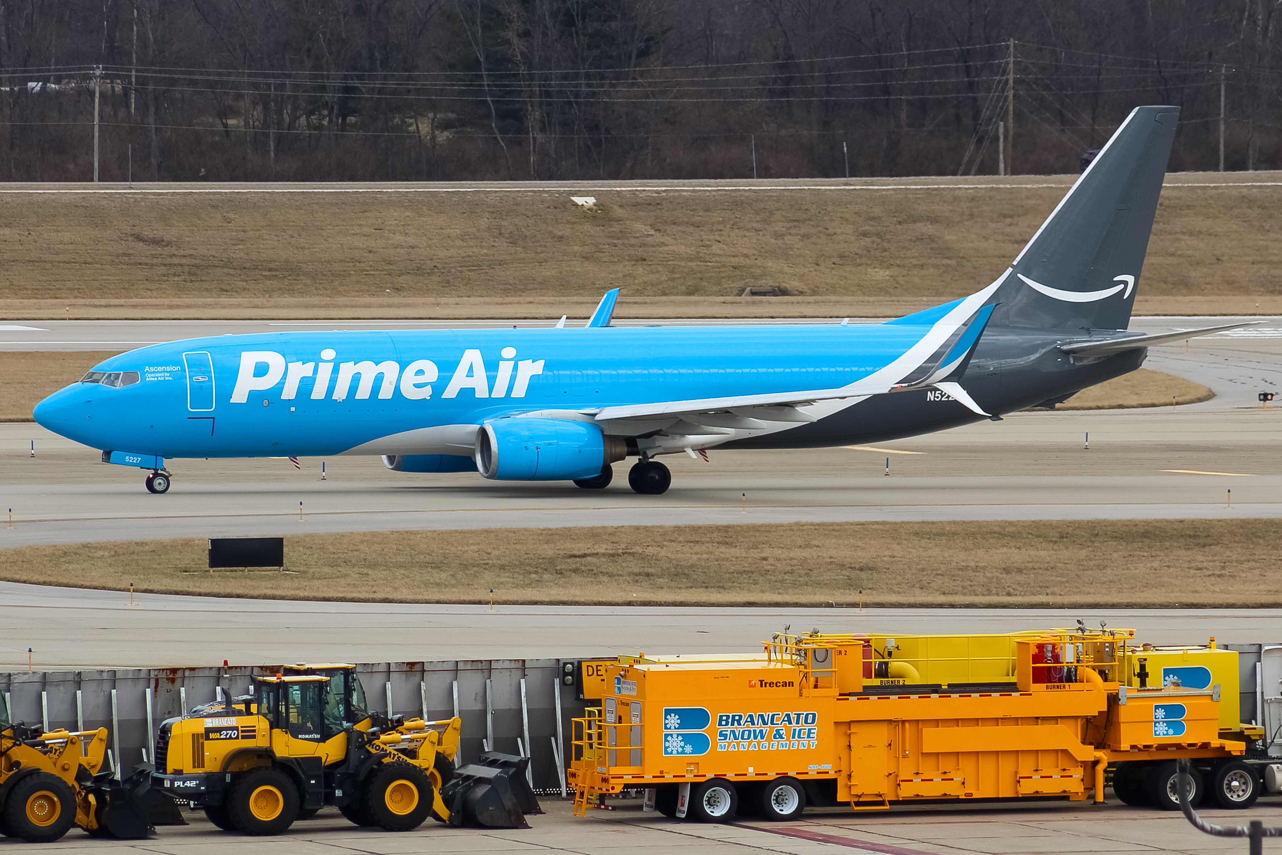 Full size: Prime Air Boeing 737-800 N5227A at Cincinnati/Northern Kentucky International Airport
