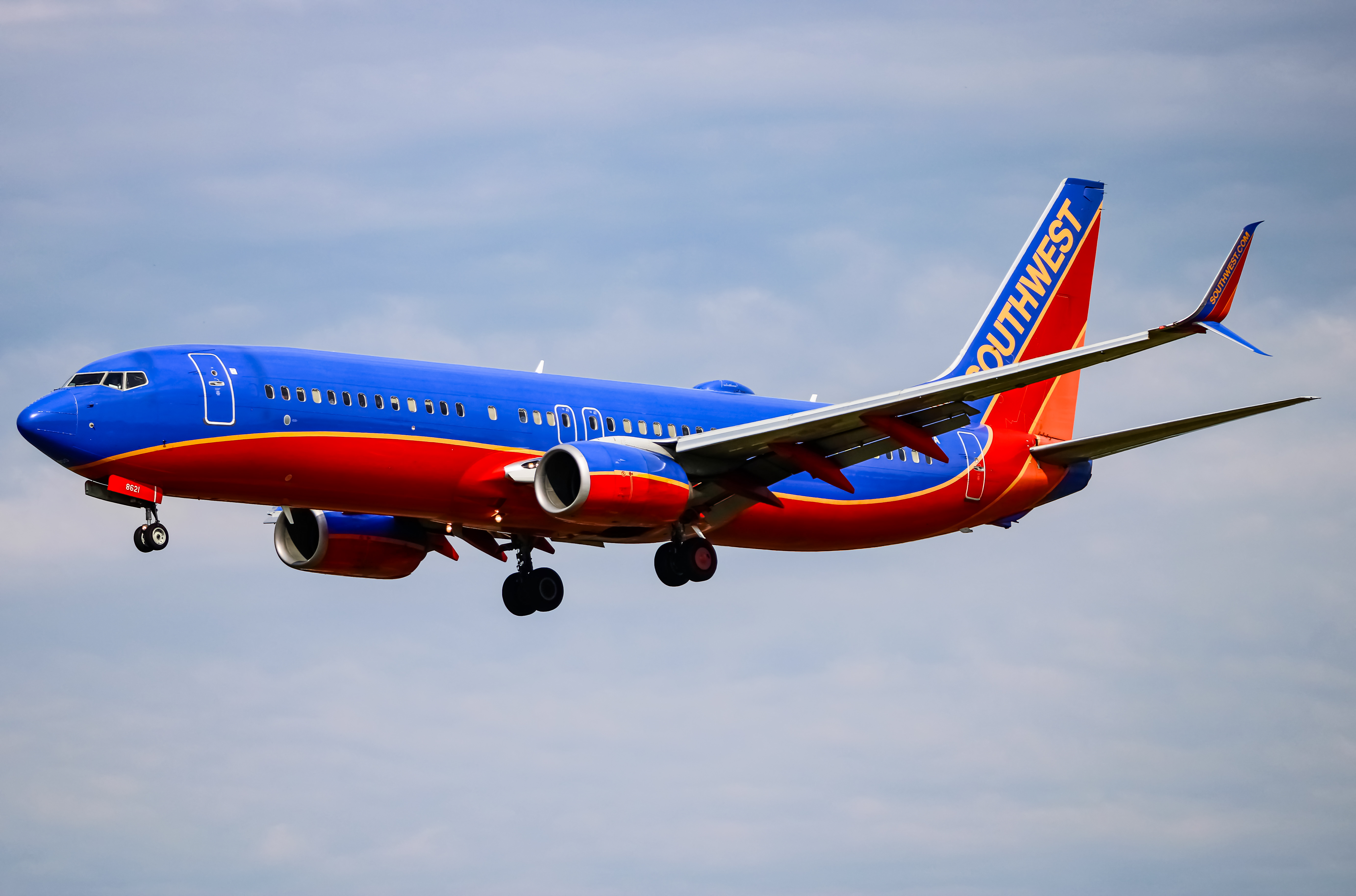 Full size: Southwest Airlines Boeing 737-800 N8621A at Baltimore/Washington International Thurgood Marshall Airport