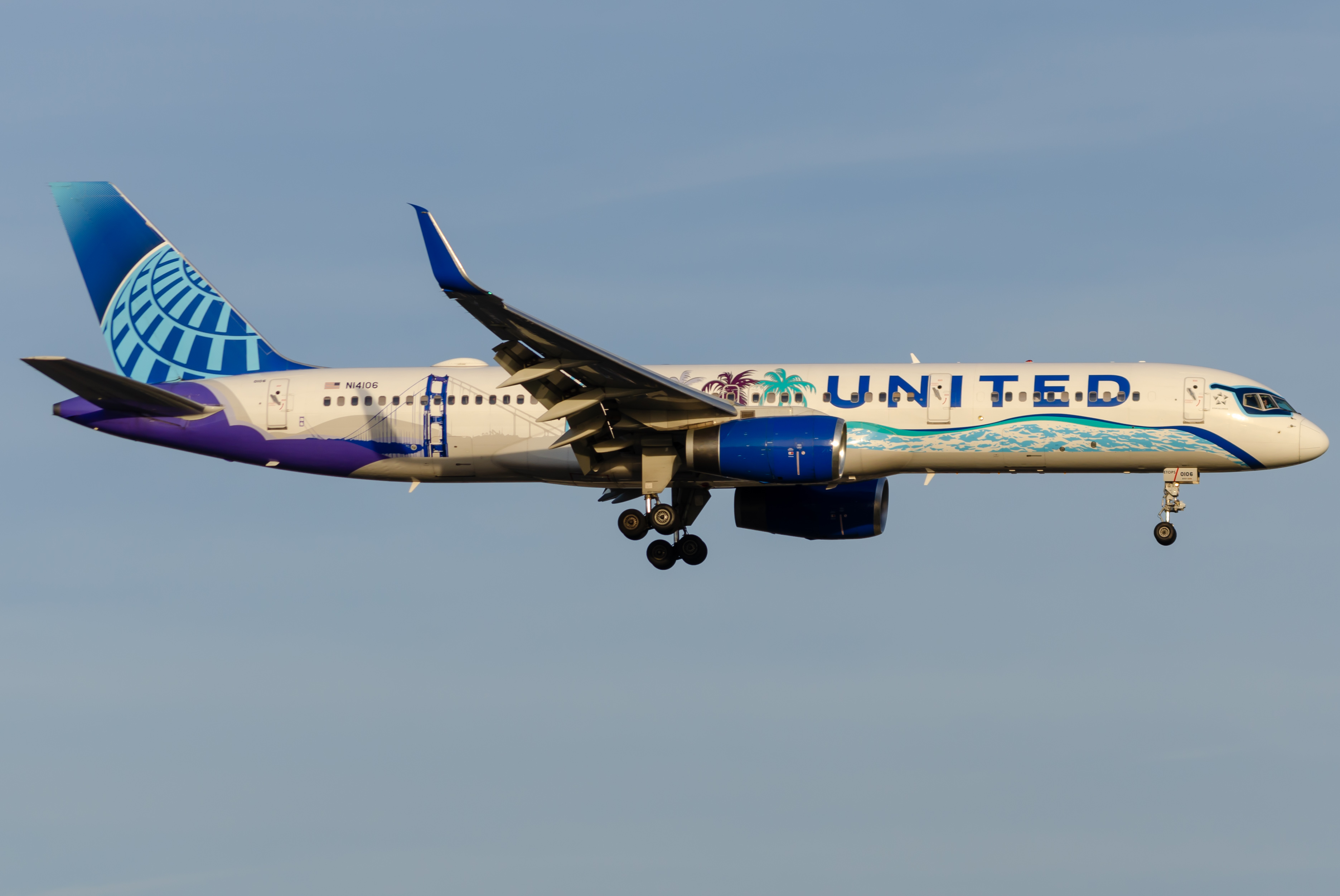 Full size: United Airlines Boeing 757-200 N14106 at Newark Liberty International Airport