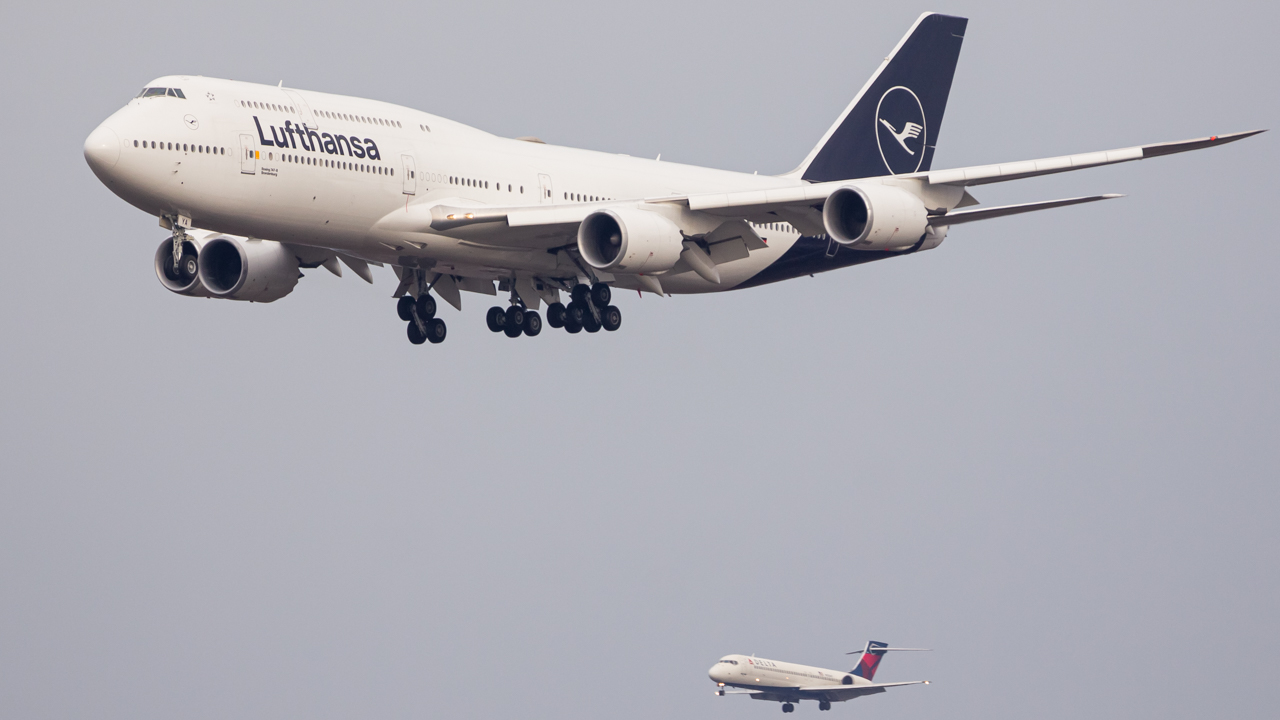 Full size: Lufthansa Boeing 747-8 D-ABYA at Chicago O'Hare International Airport