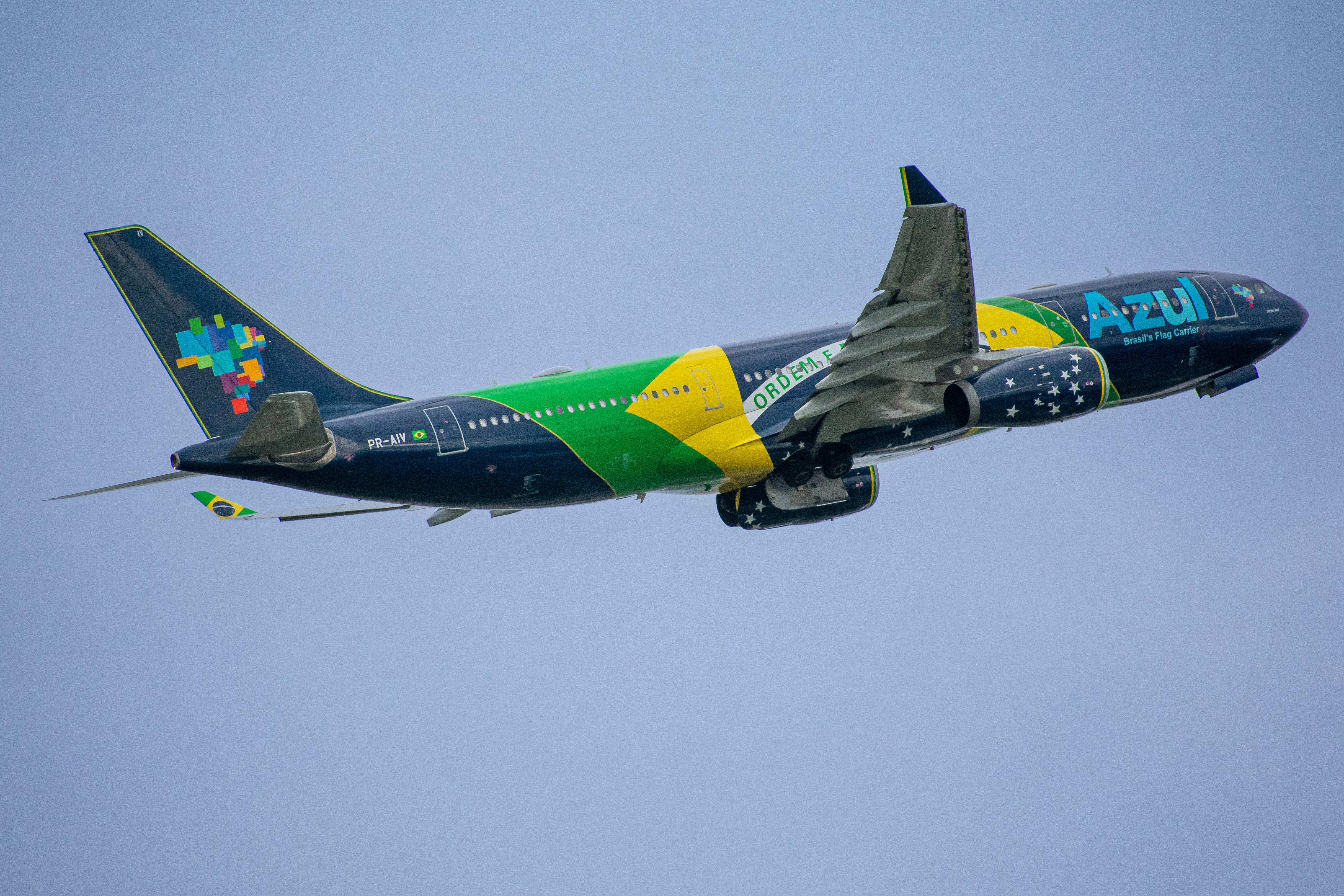 Full size: Azul  Airbus A330-200 PR-AIV at Fort Lauderdale/Hollywood International Airport