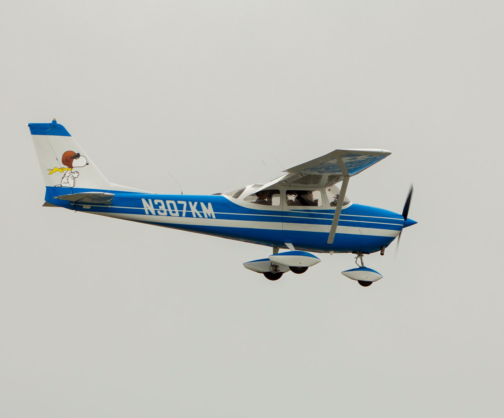 Full size: PRIVATE Cessna 172 N307KM at Palo Alto Airport
