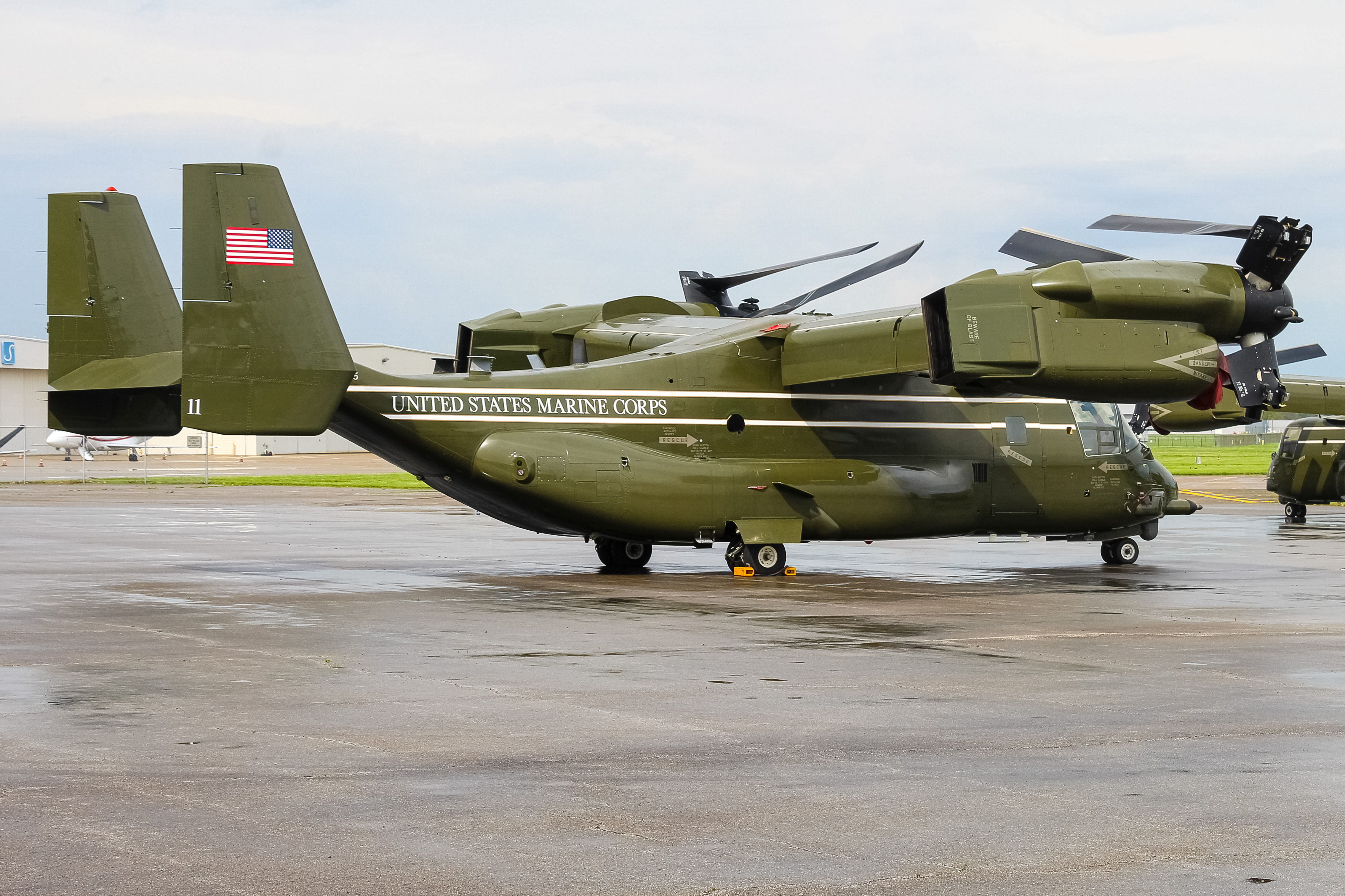 Full size: USMC - United States Marine Corp MV-22 Osprey 168335 at Cincinnati Municipal Airport/Lunken Field