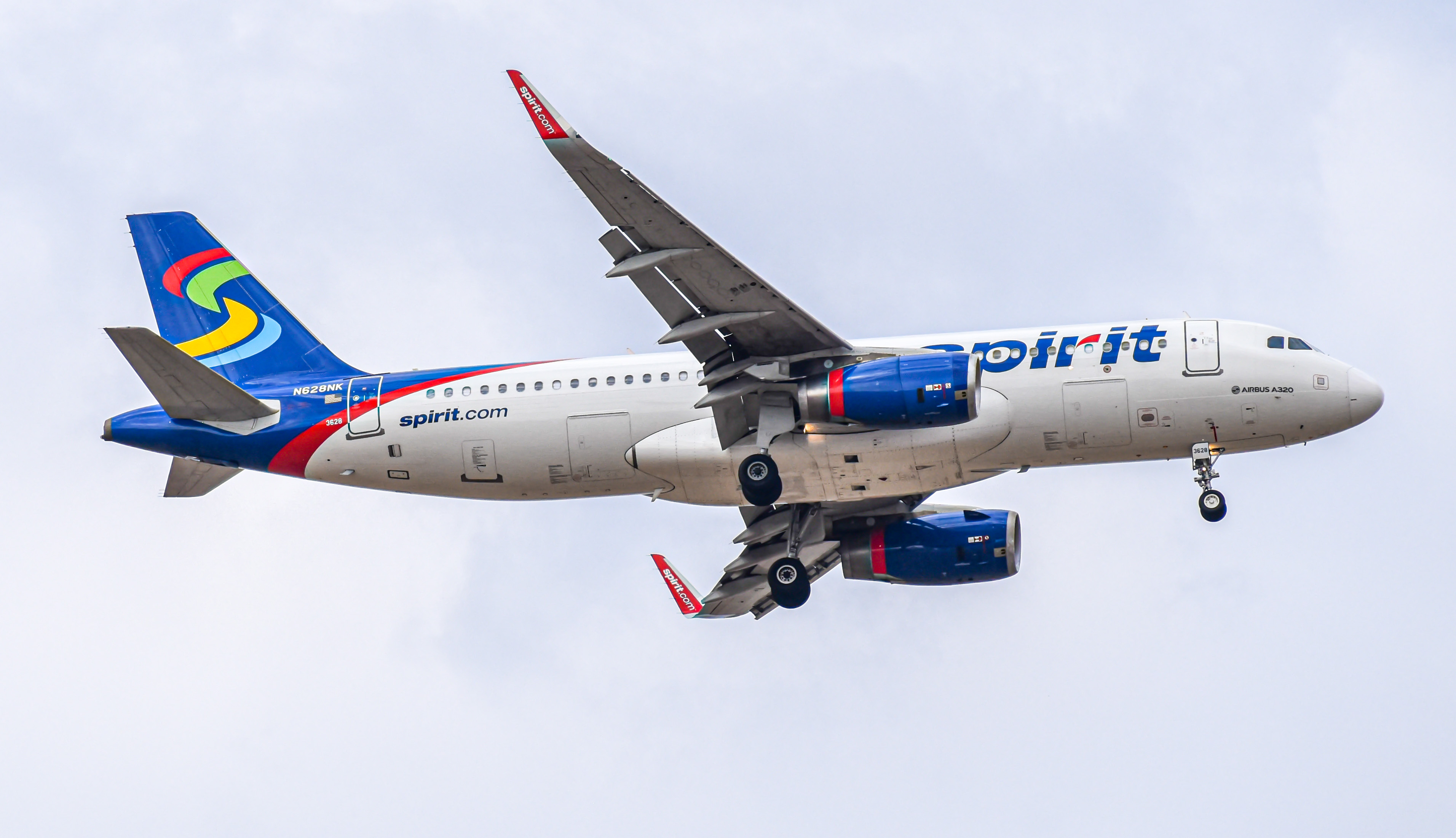 Full size: Spirit Airlines Airbus A320 N628NK at Denver International Airport