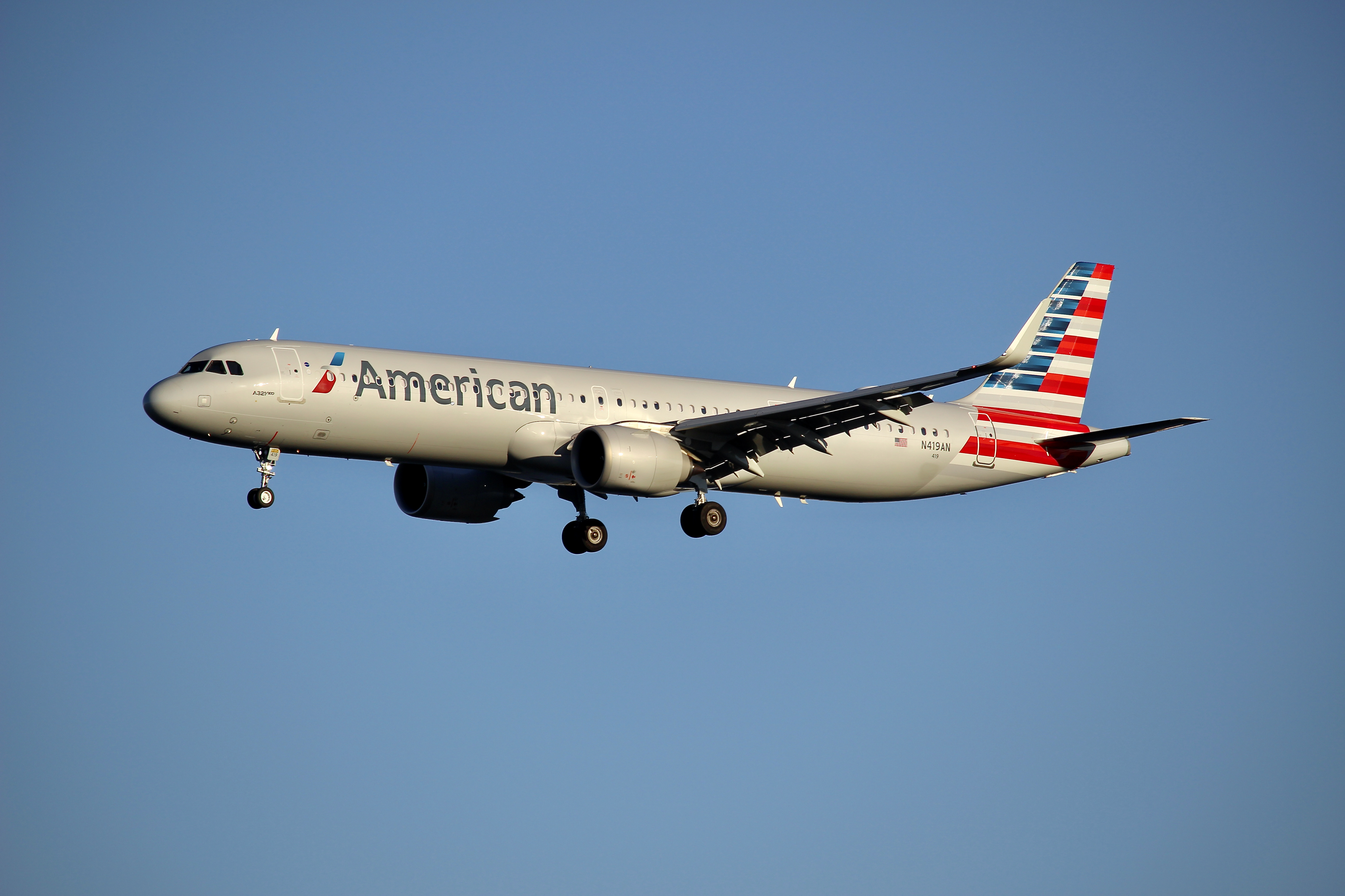 Full size: American Airlines Airbus A321NEO N419AN at Ronald Reagan National Airport