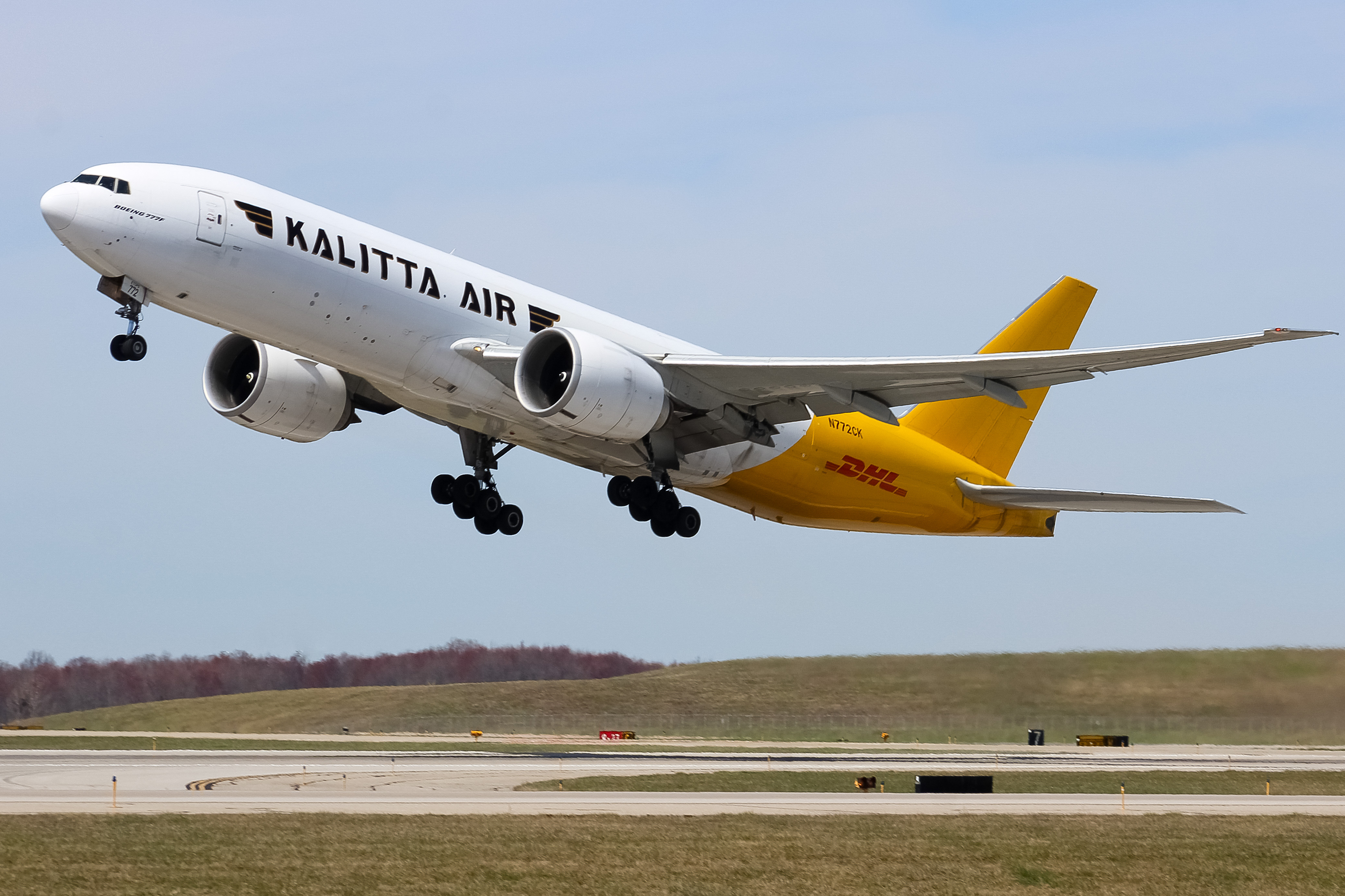 Full size: Kalitta Air Boeing 777-F N772CK at Cincinnati/Northern Kentucky International Airport